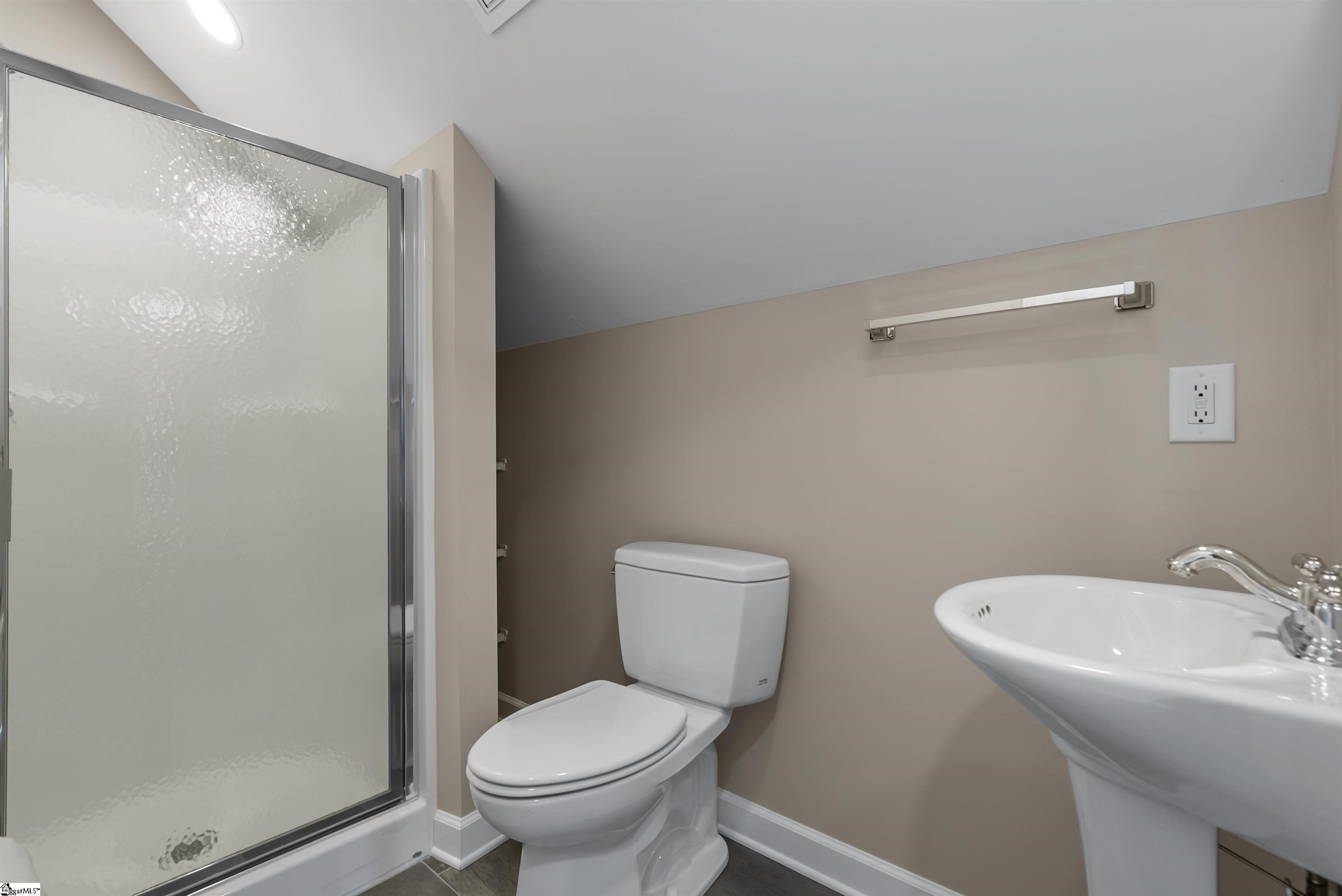 1595133 Property Photo 33