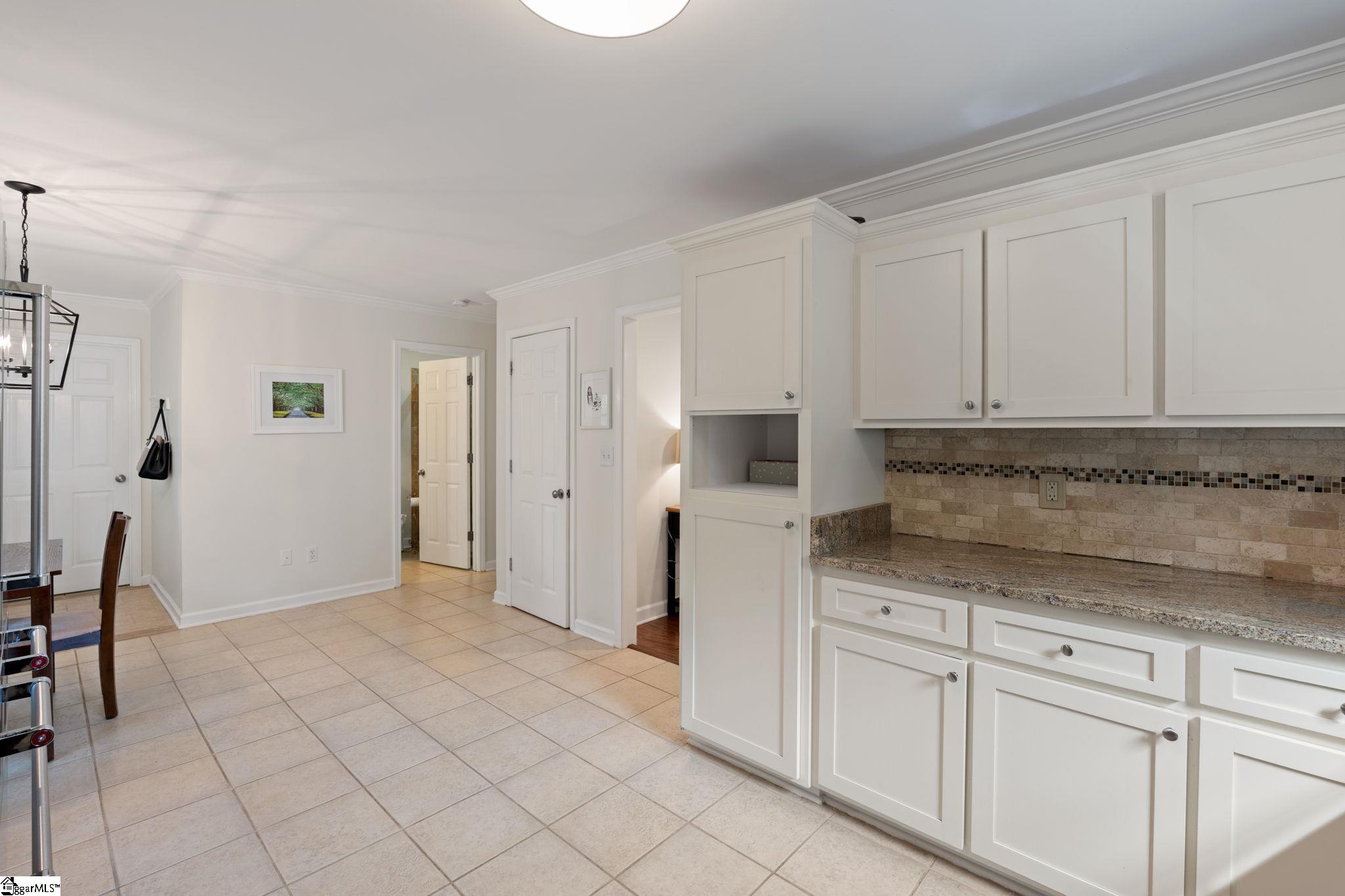 1031 Summit Drive Property Photo 17