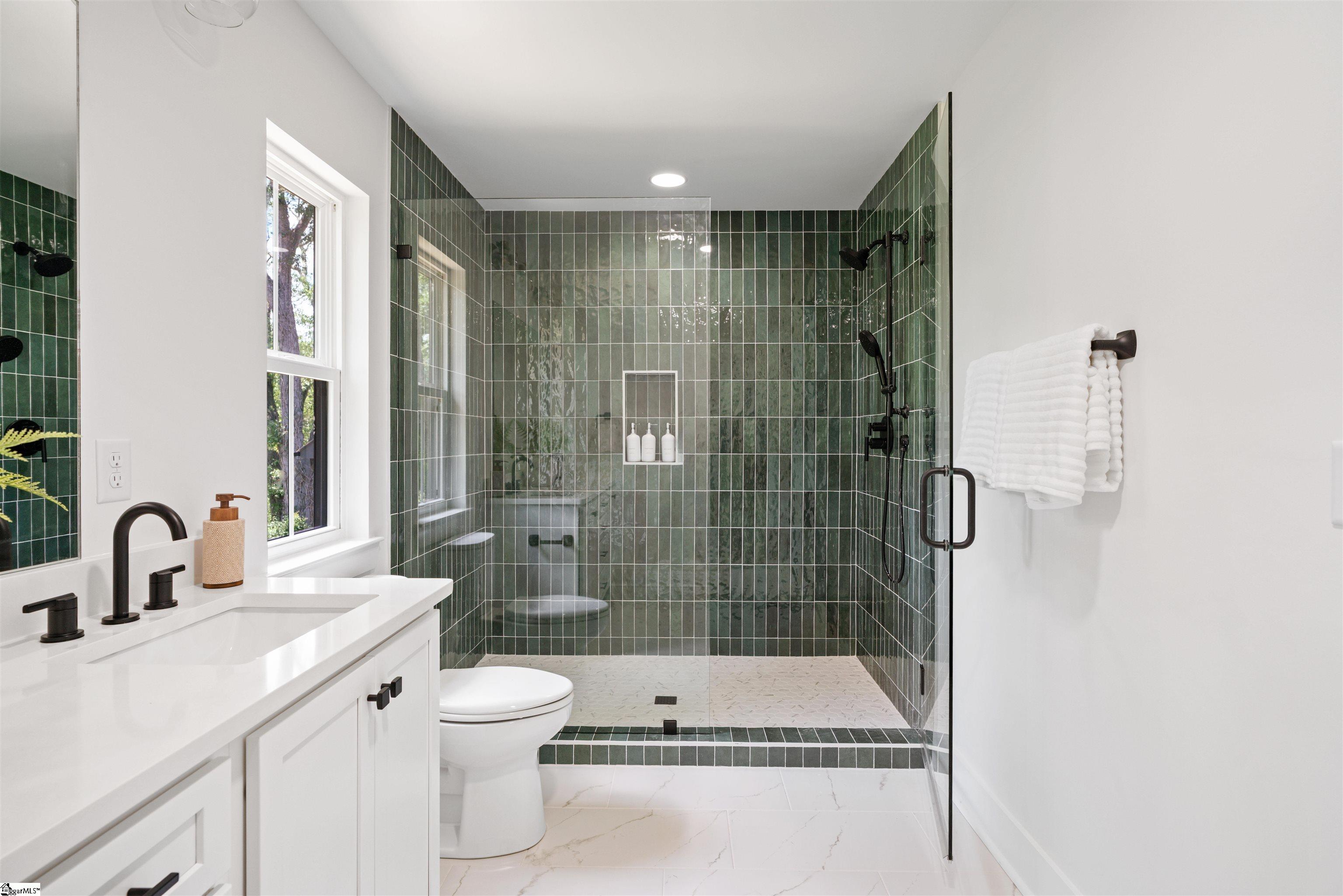34 Lowndes Hill Road Property Photo 14