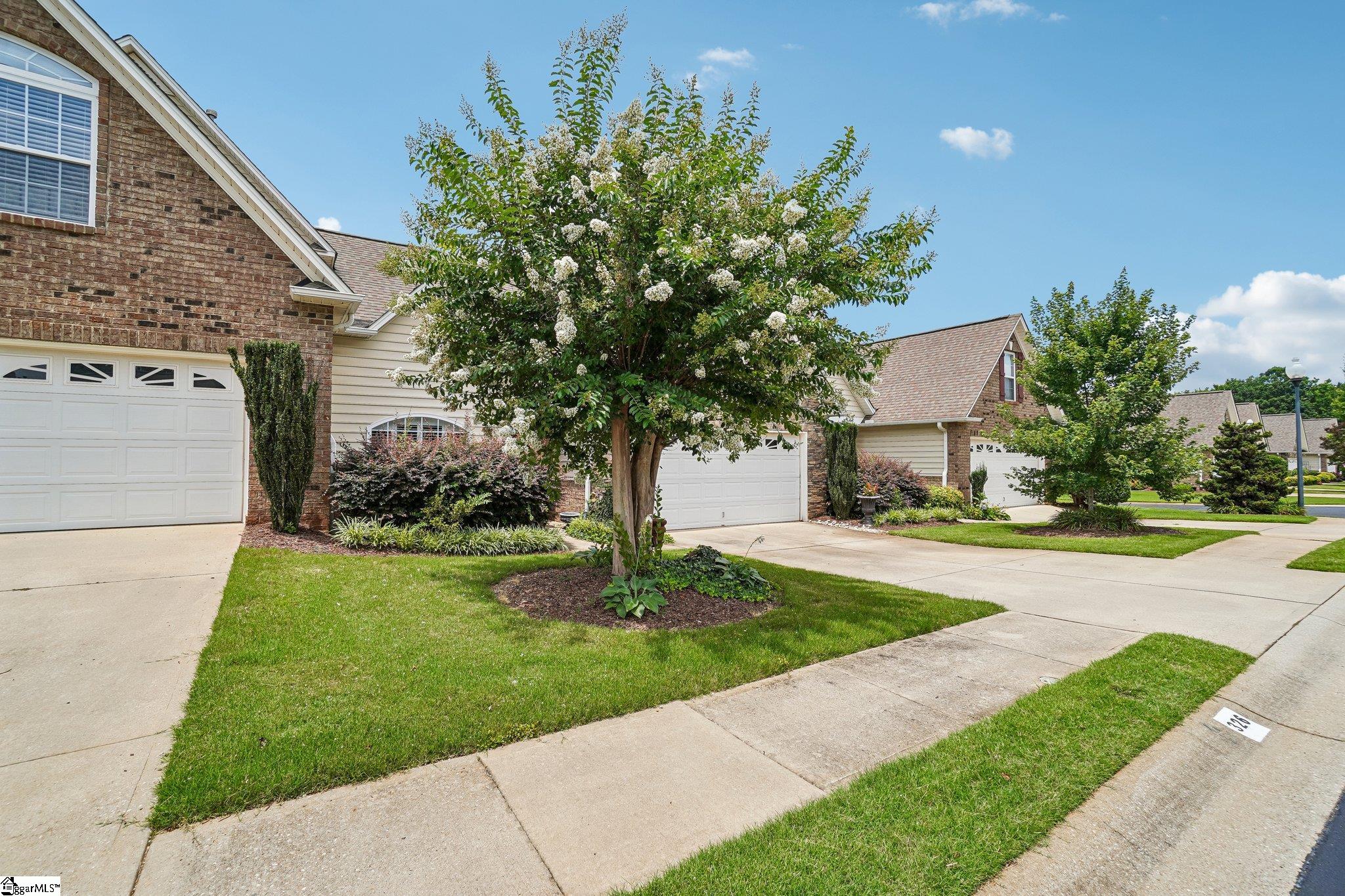 326 Crandall Way Property Photo 3