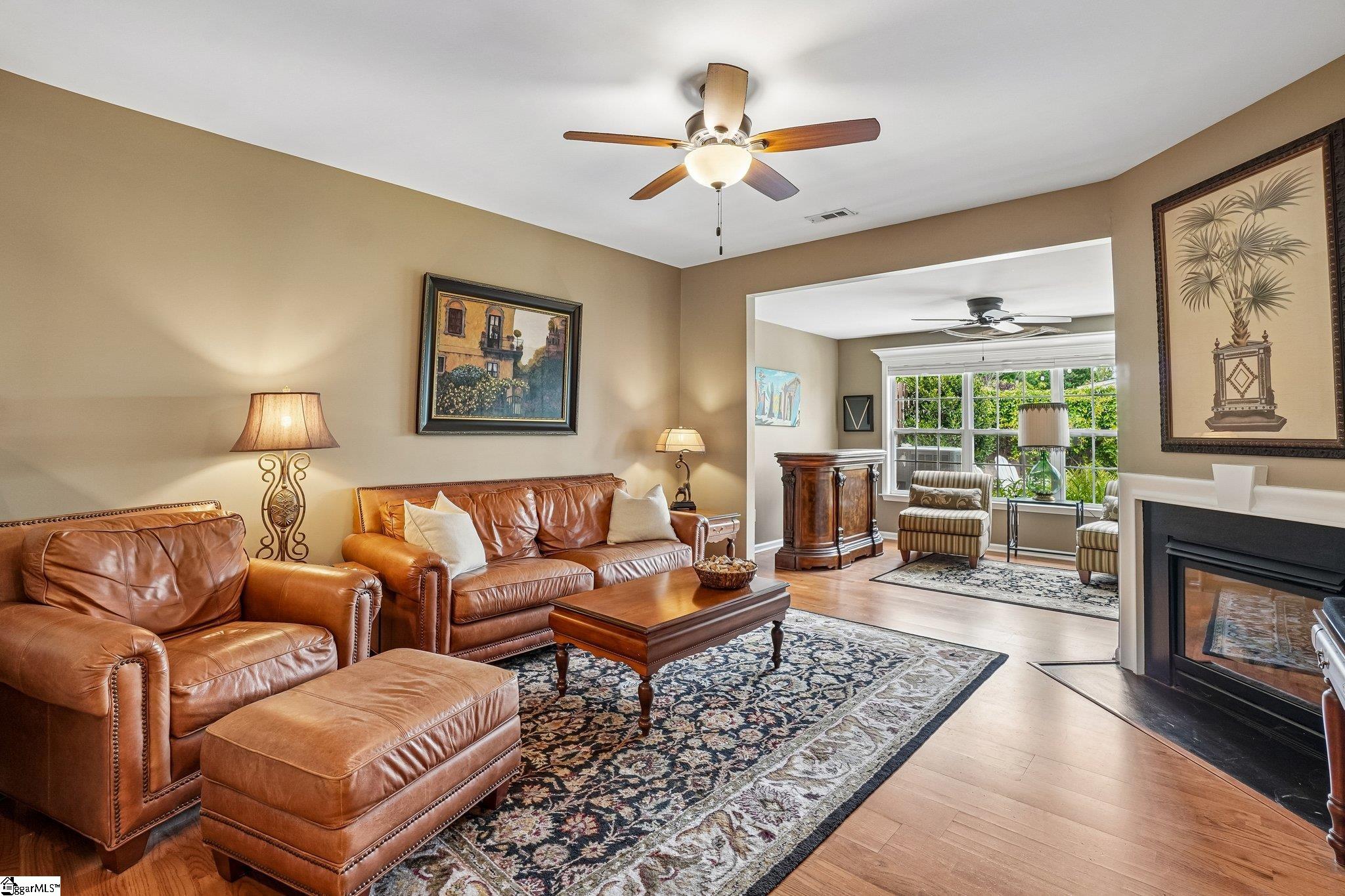 326 Crandall Way Property Photo 5