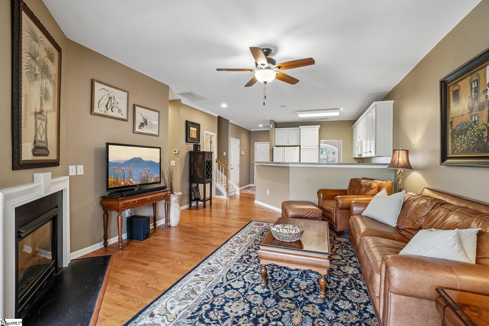 326 Crandall Way Property Photo 8
