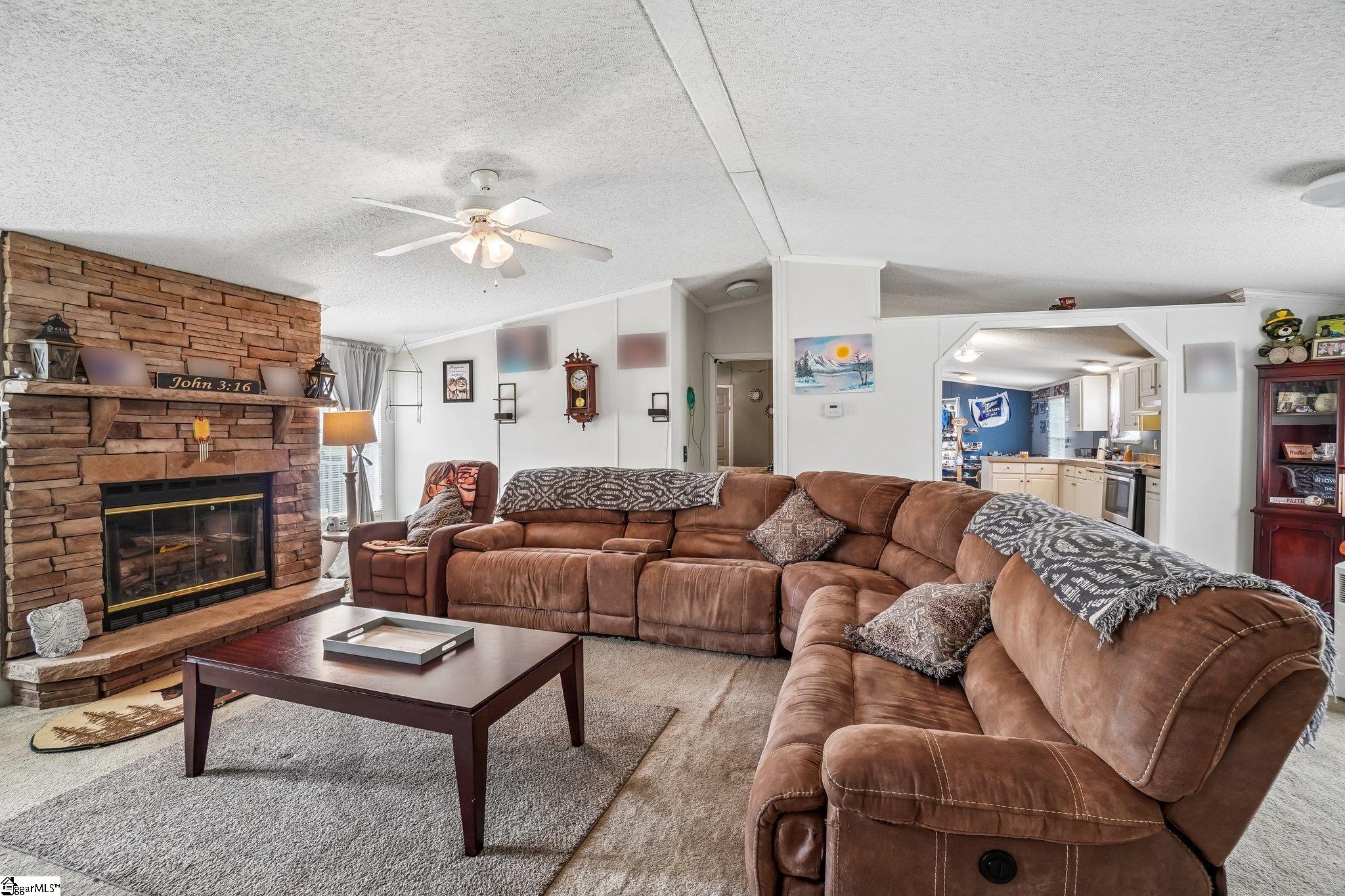620 Courtland Way Property Photo 4