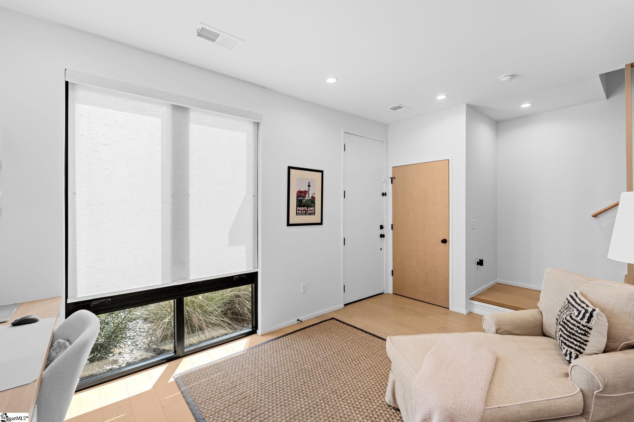 117 E Stone Avenue Property Photo 10