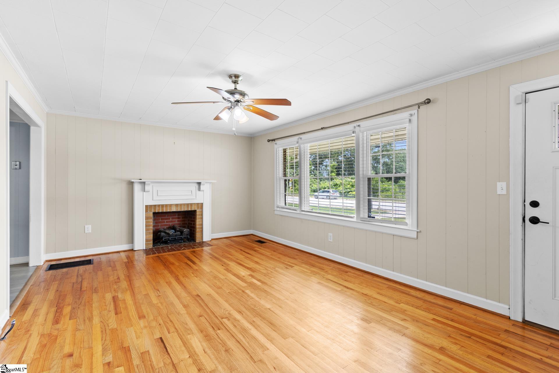 711 N Adair Street Property Photo 5