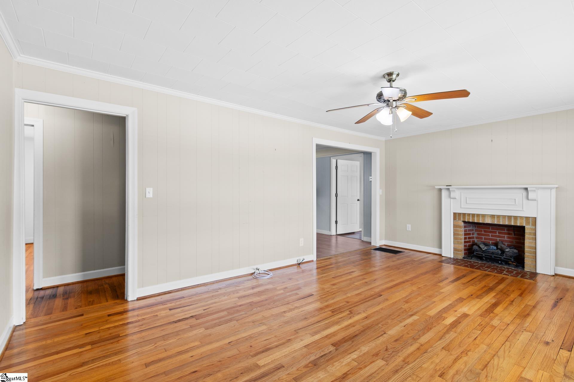 711 N Adair Street Property Photo 6