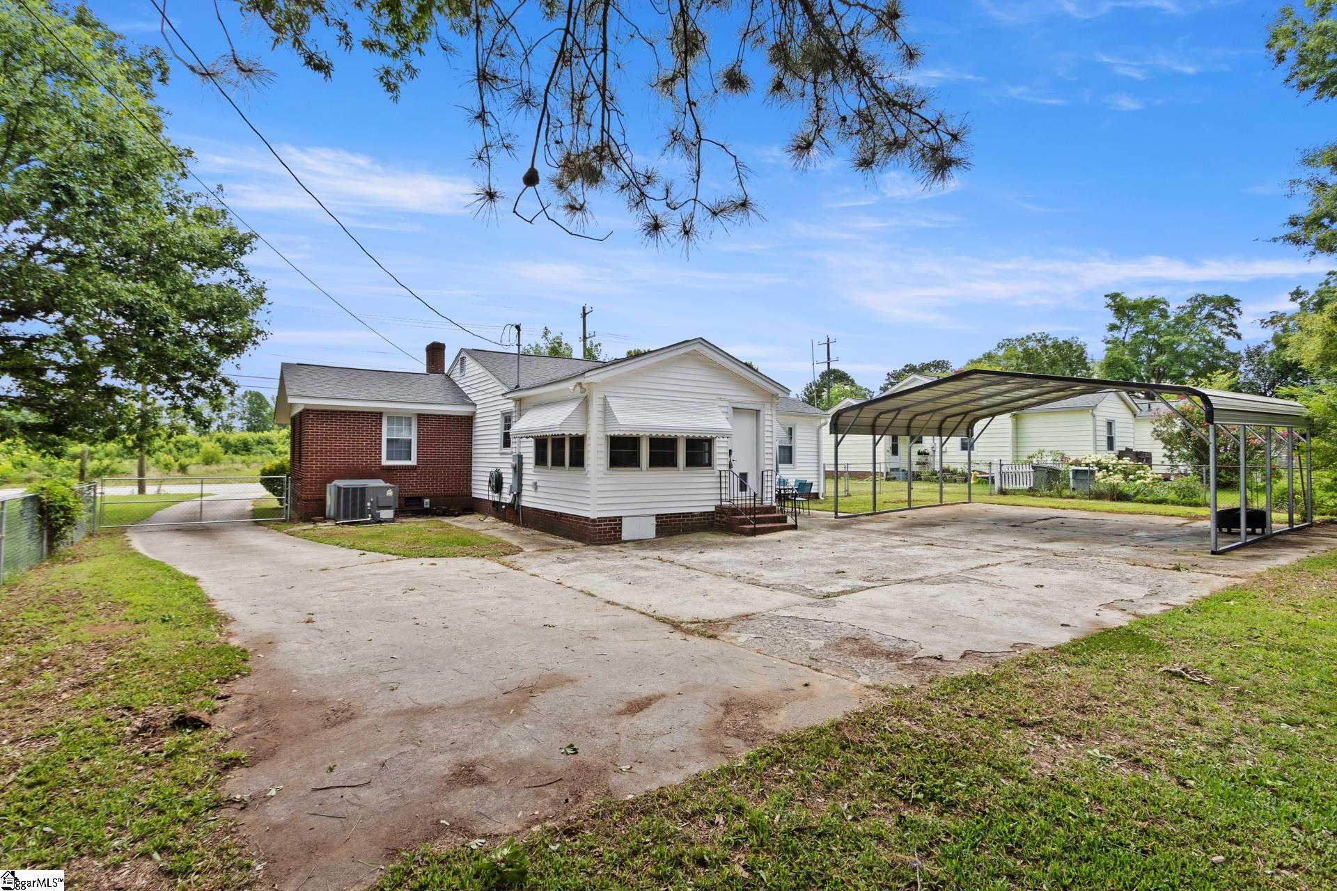 711 N Adair Street Property Photo 31
