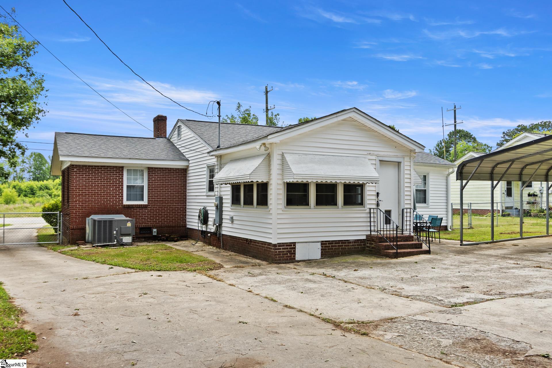 711 N Adair Street Property Photo 32