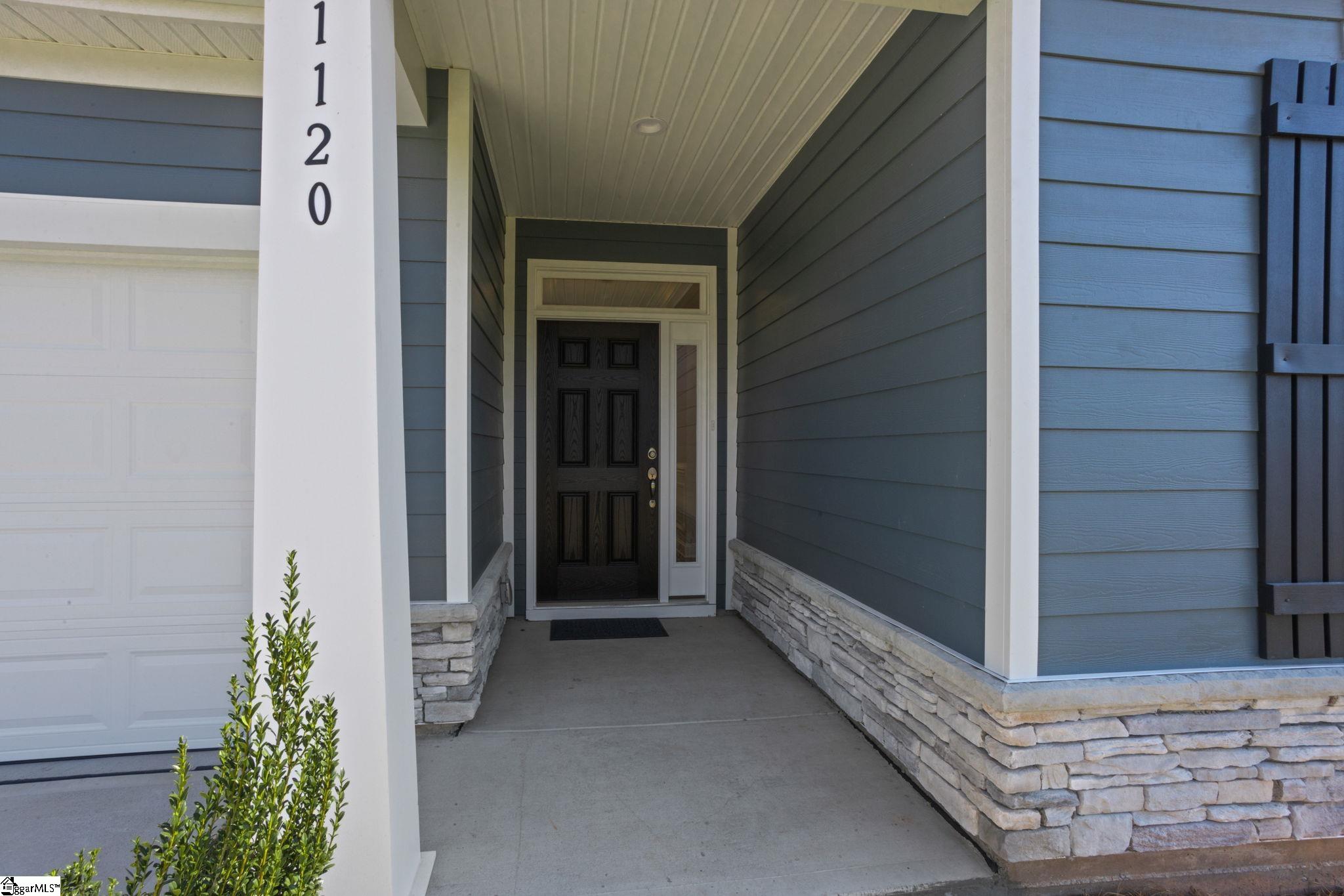 1120 Stable Way Property Photo 3