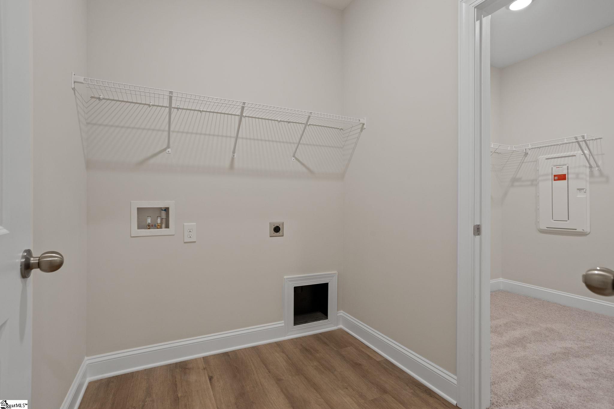 1120 Stable Way Property Photo 21
