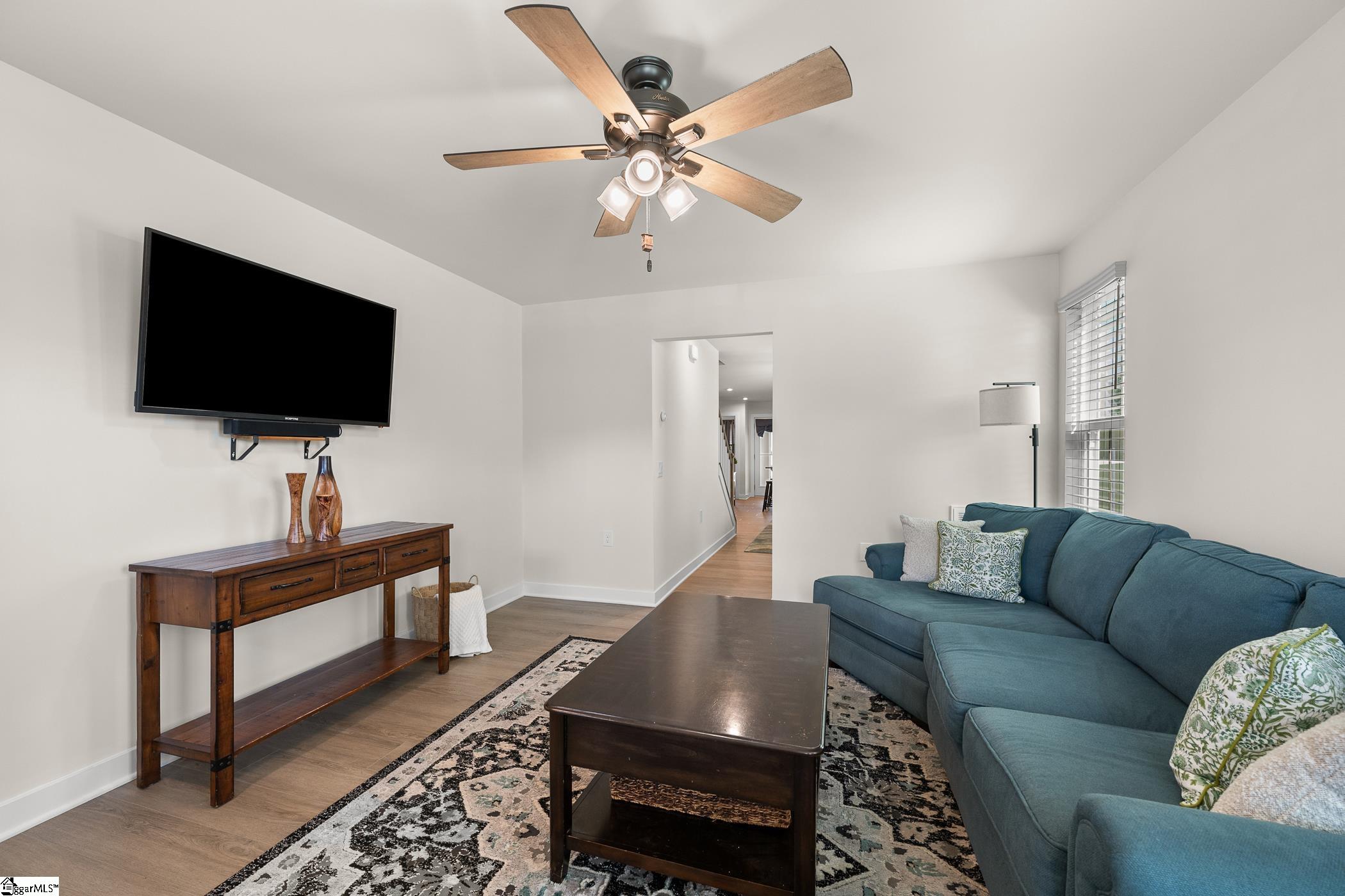607 Cresslyn Court Property Photo 10