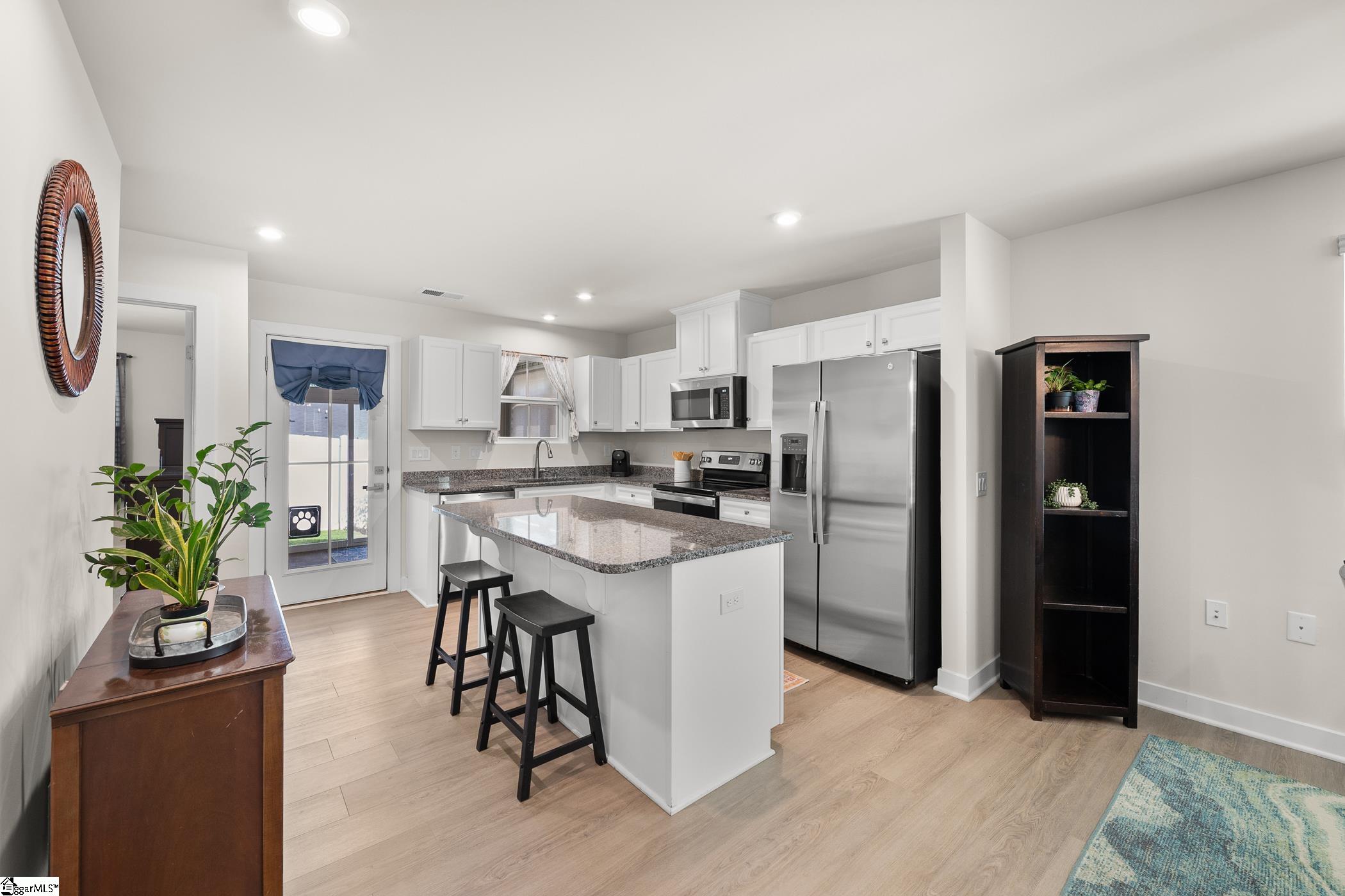 607 Cresslyn Court Property Photo 14
