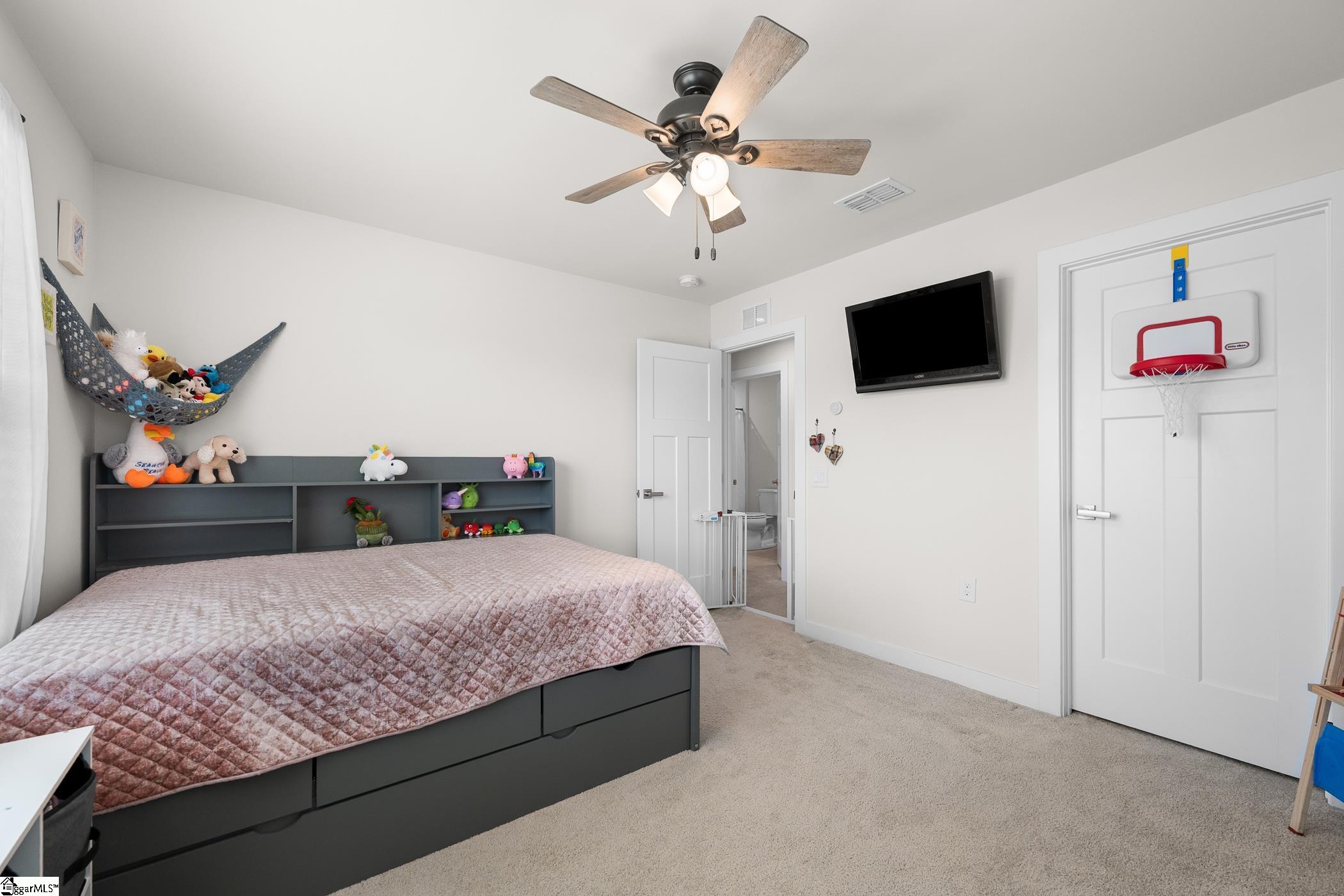 607 Cresslyn Court Property Photo 27