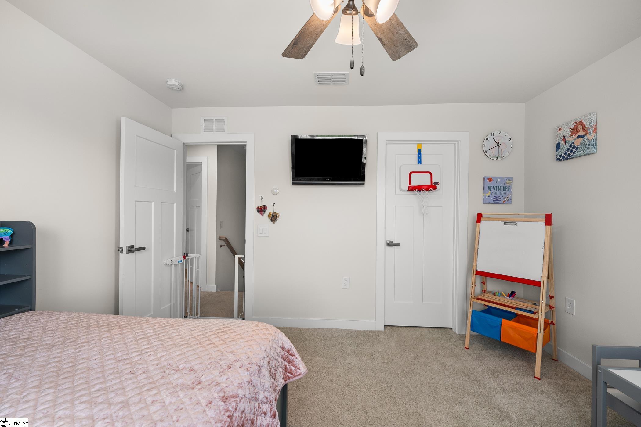 607 Cresslyn Court Property Photo 28