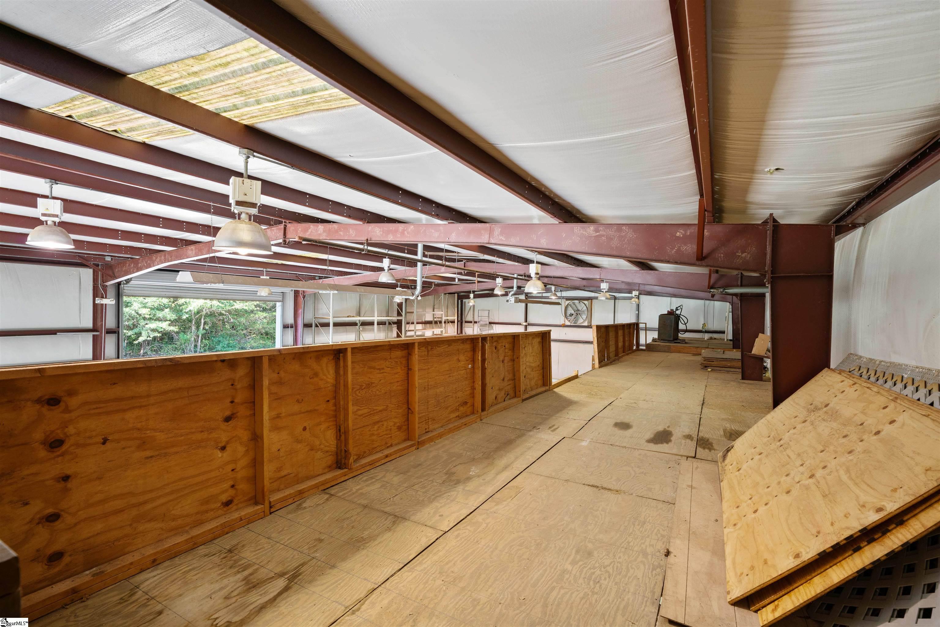 533 Crest Drive Property Photo 8