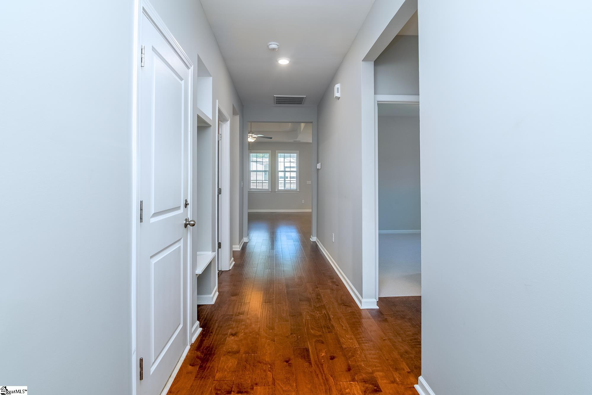 100 Daystrom Drive Property Photo 11