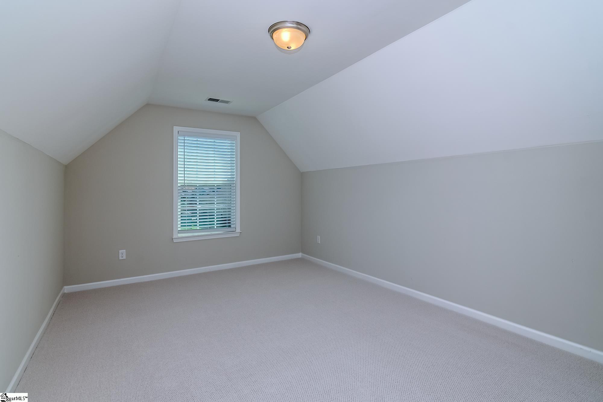 100 Daystrom Drive Property Photo 25