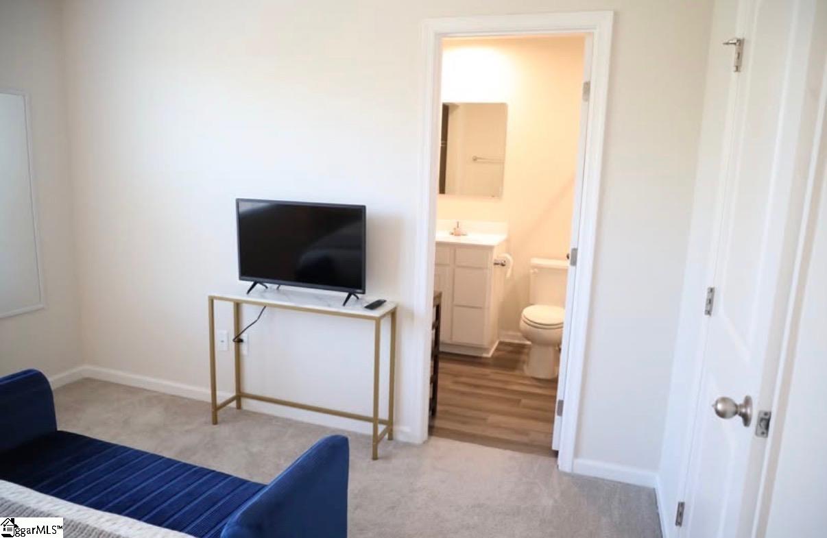 105 Forthside Way Property Photo 7