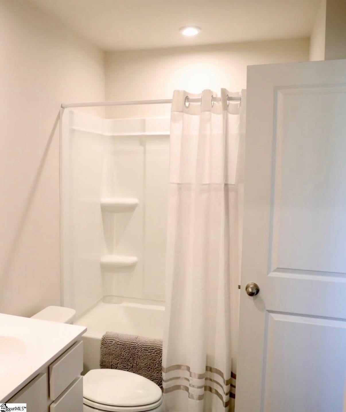 105 Forthside Way Property Photo 8