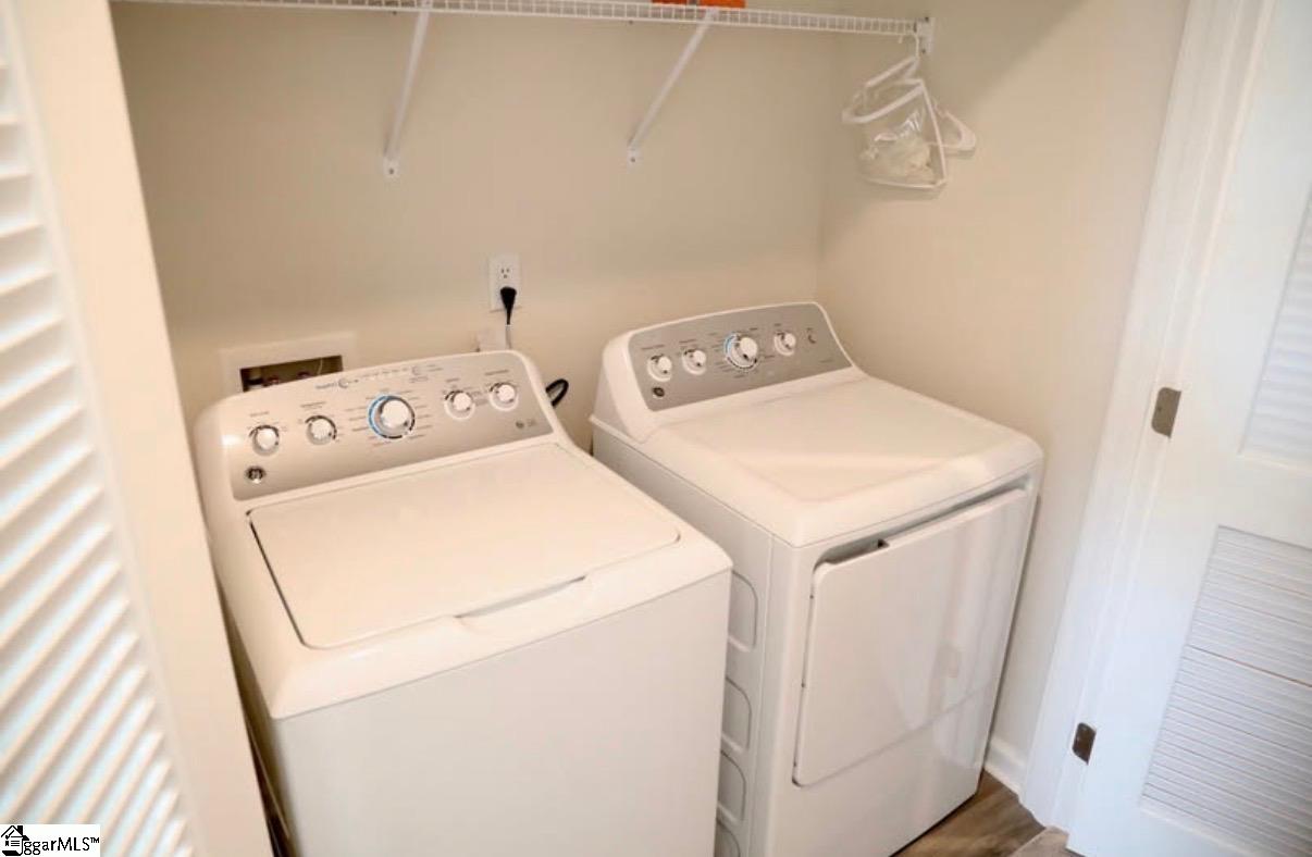105 Forthside Way Property Photo 9