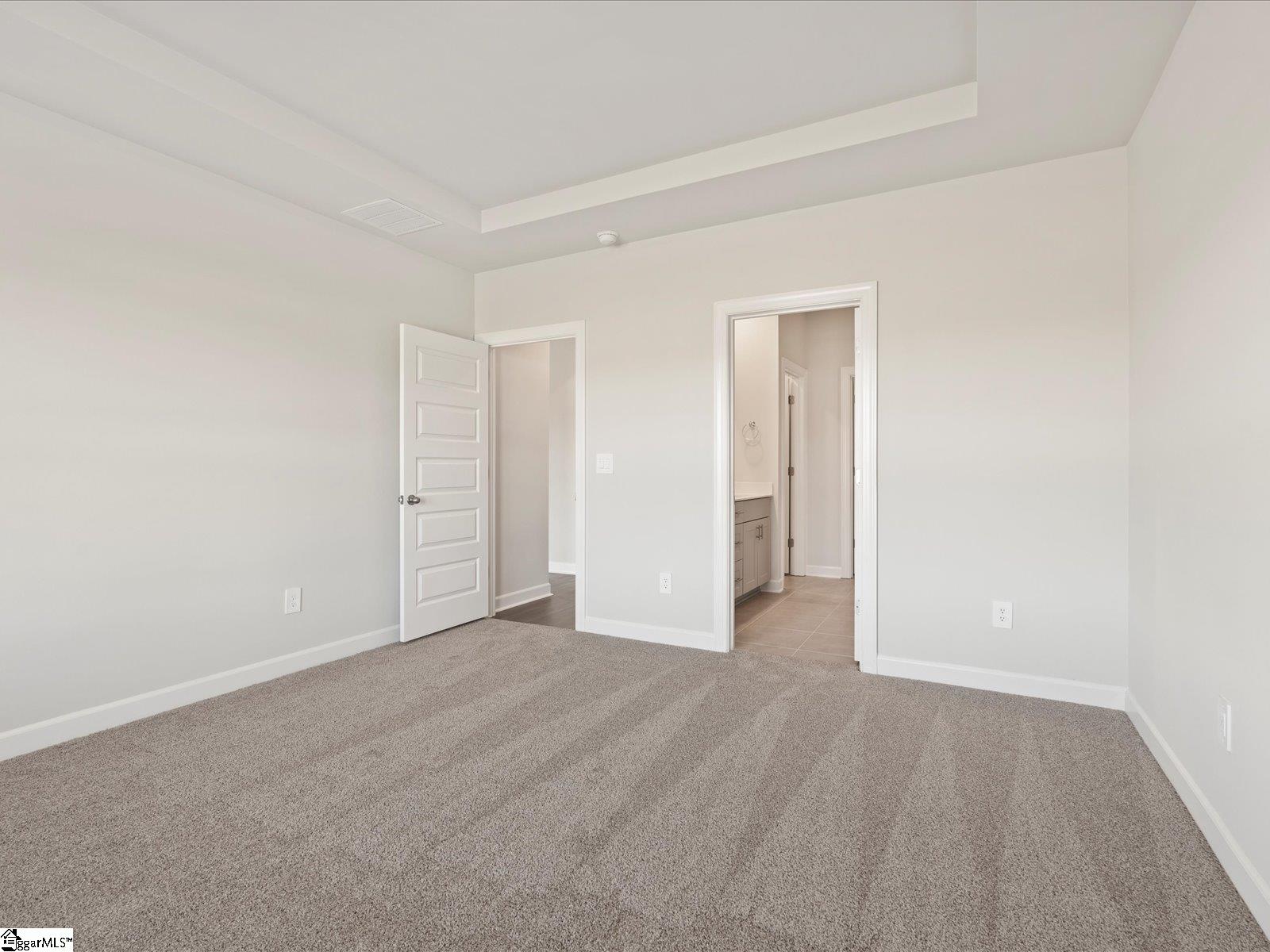 927 Rising Oak Court Property Photo 4