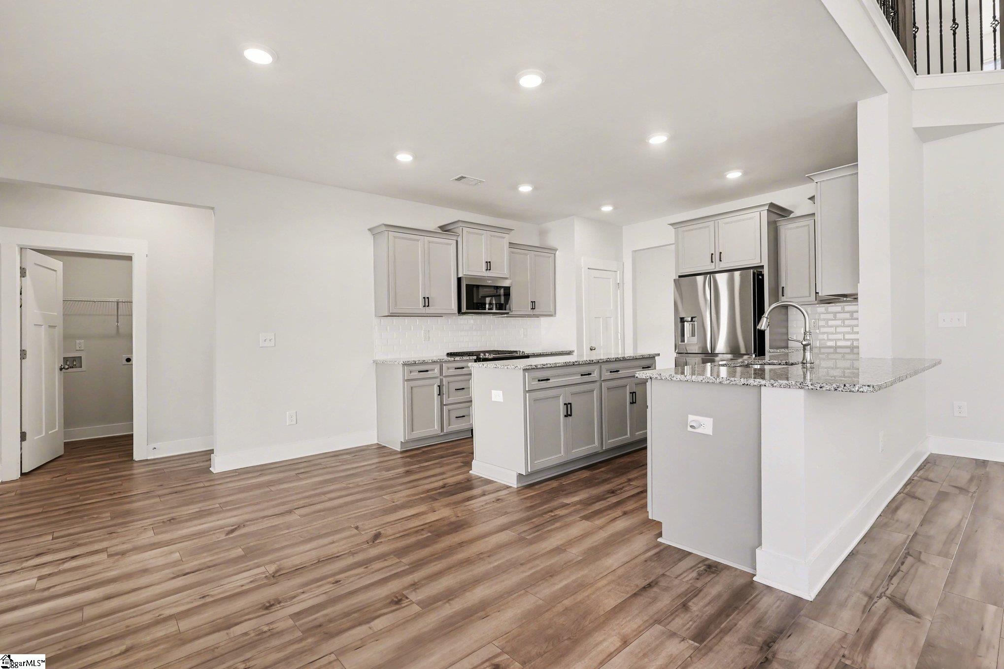 513 Fenwick Drive Property Photo 13