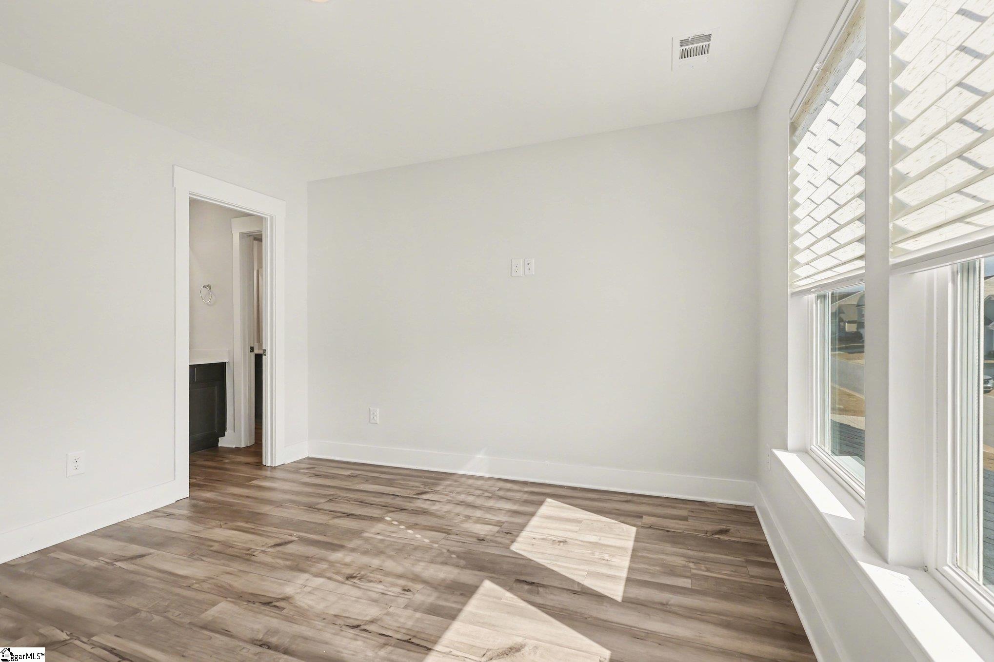 513 Fenwick Drive Property Photo 27