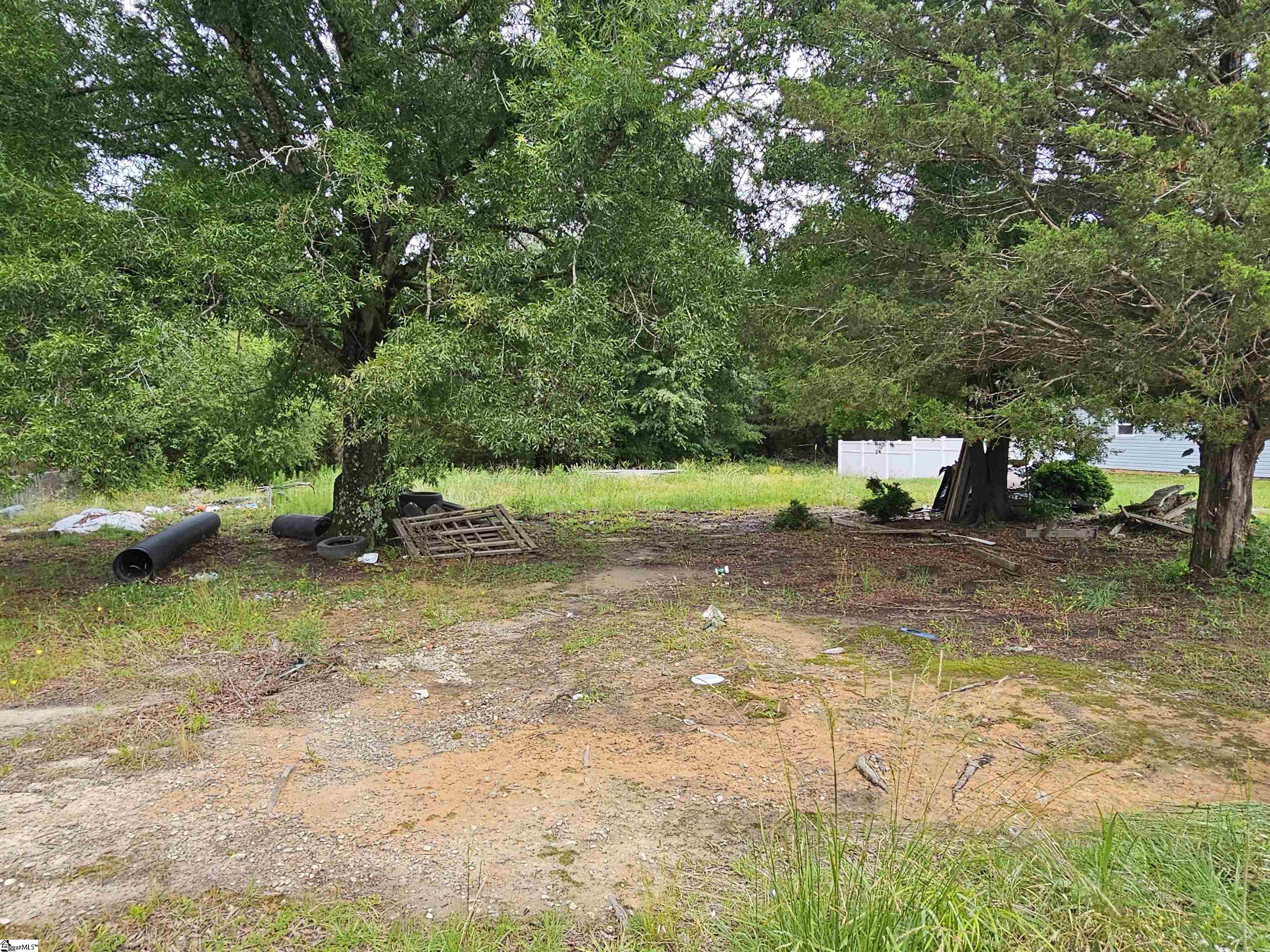 303 Dillon Drive Property Photo 2