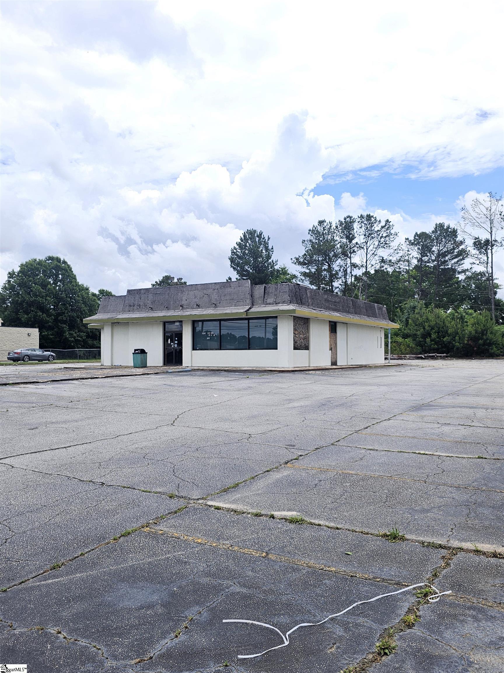 1051 Wc Dobbins Highway Property Photo 2