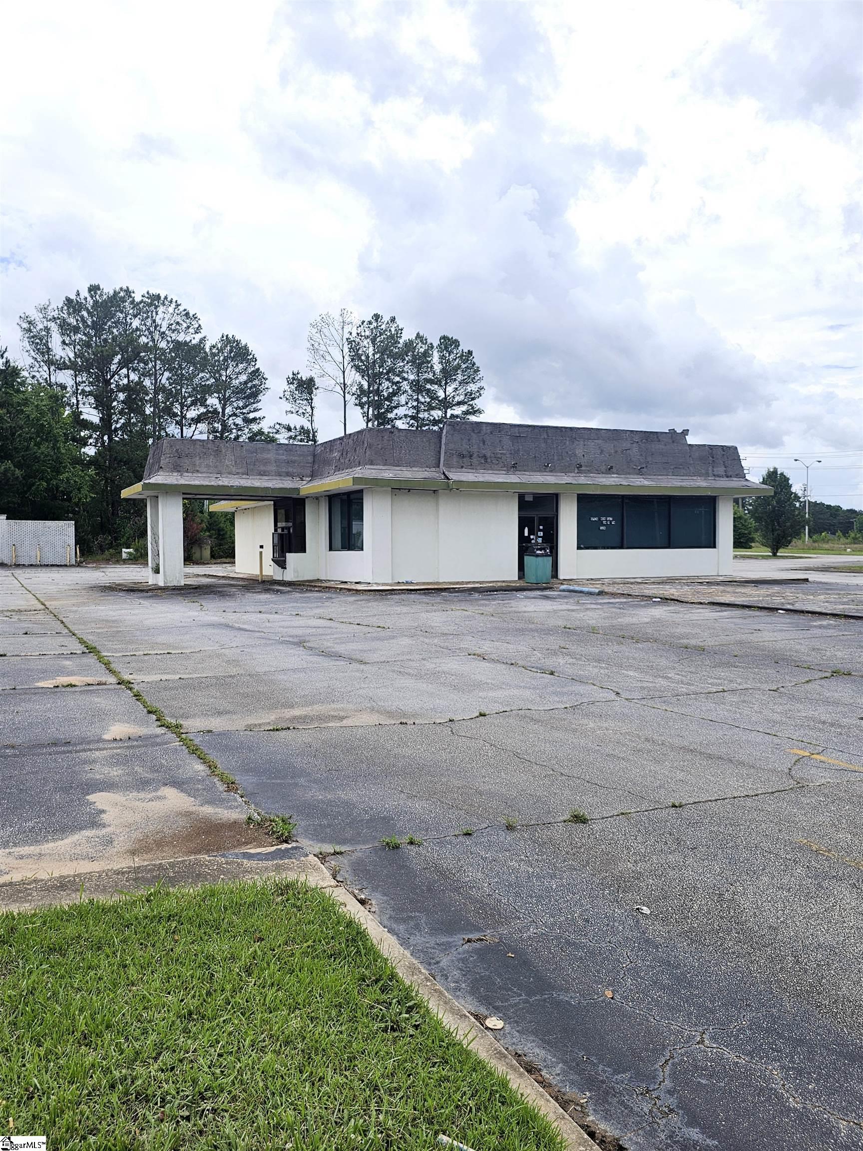 1051 Wc Dobbins Highway Property Photo 3
