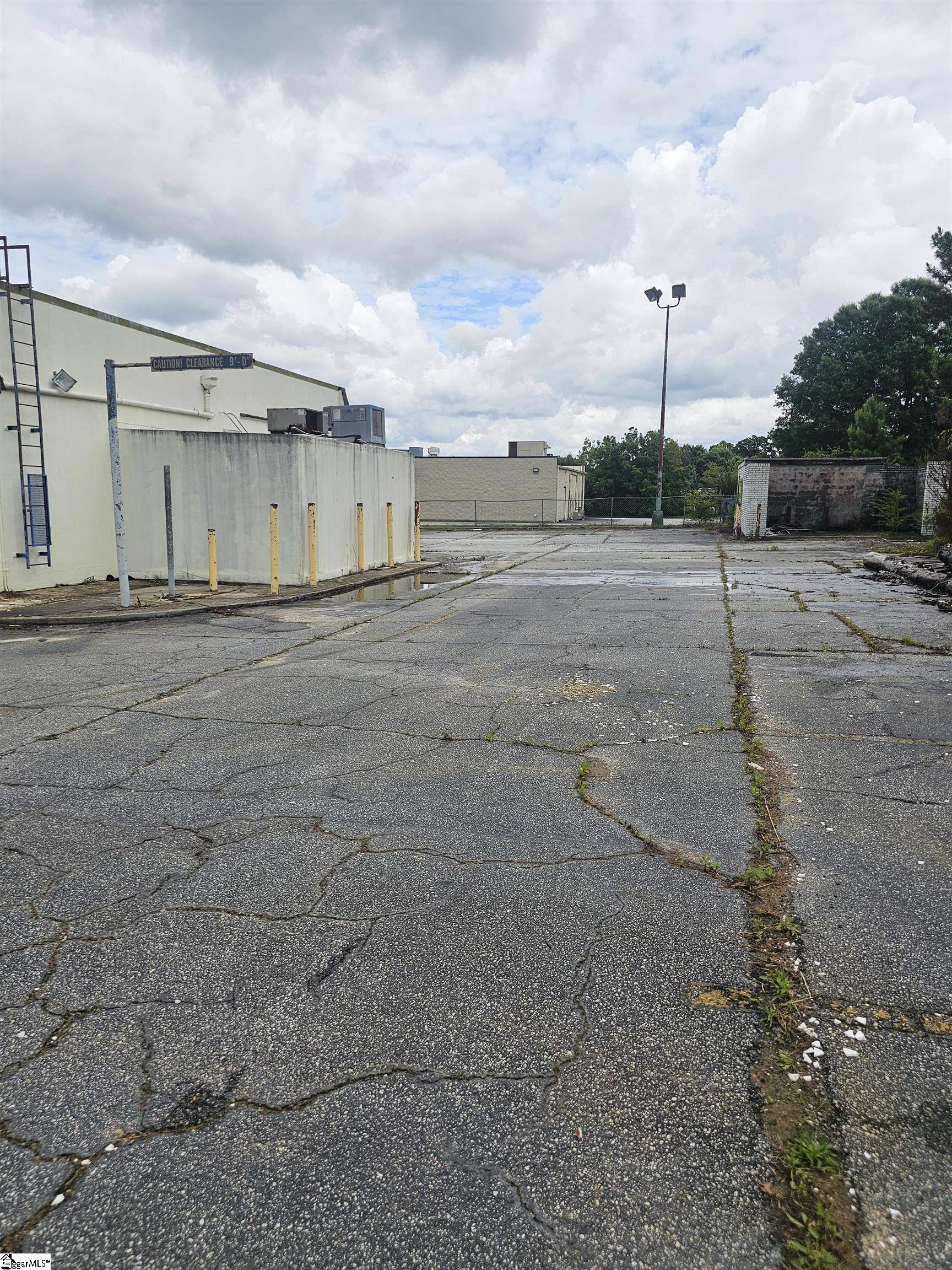 1051 Wc Dobbins Highway Property Photo 6