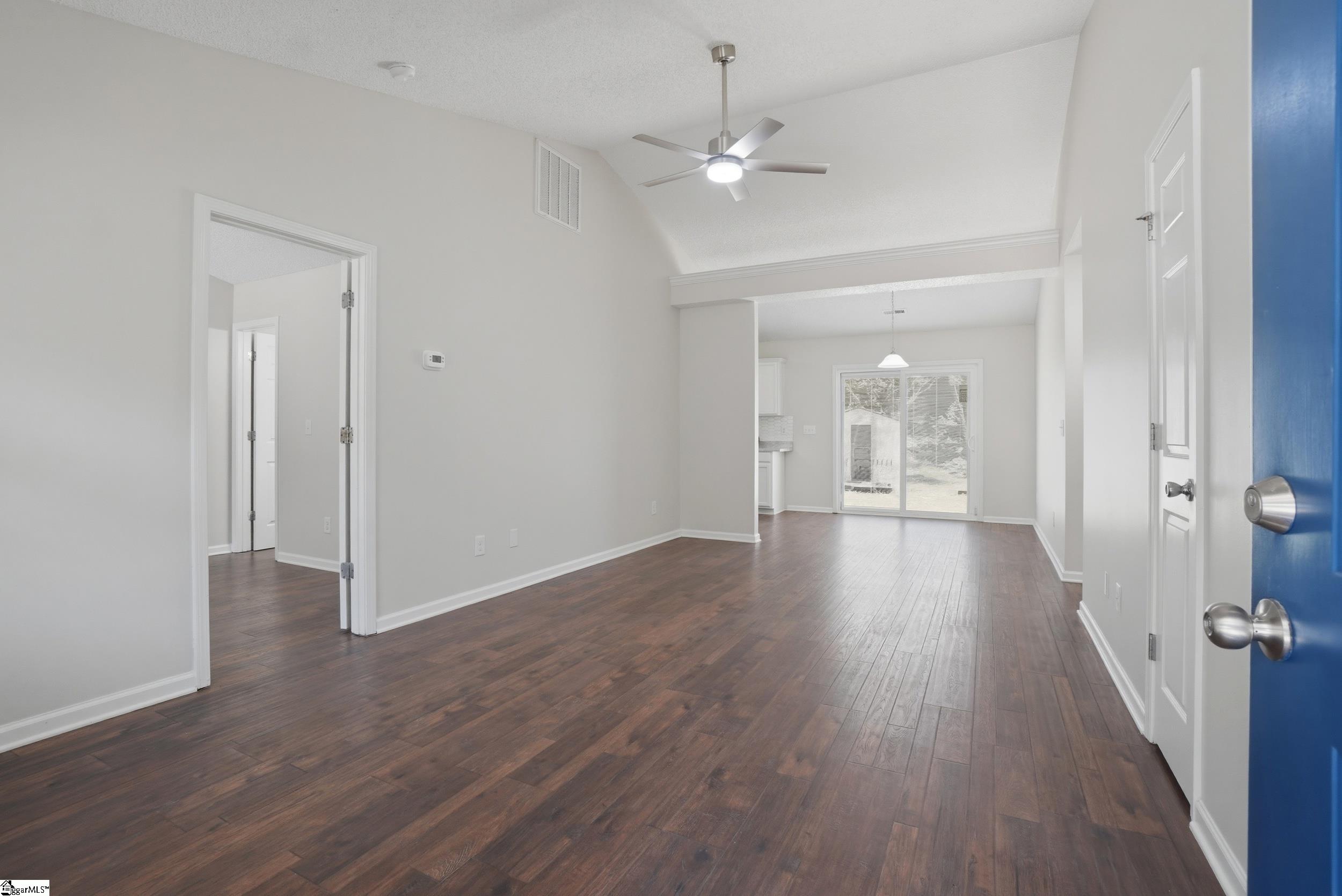 1378 Pampas Circle Property Photo 5