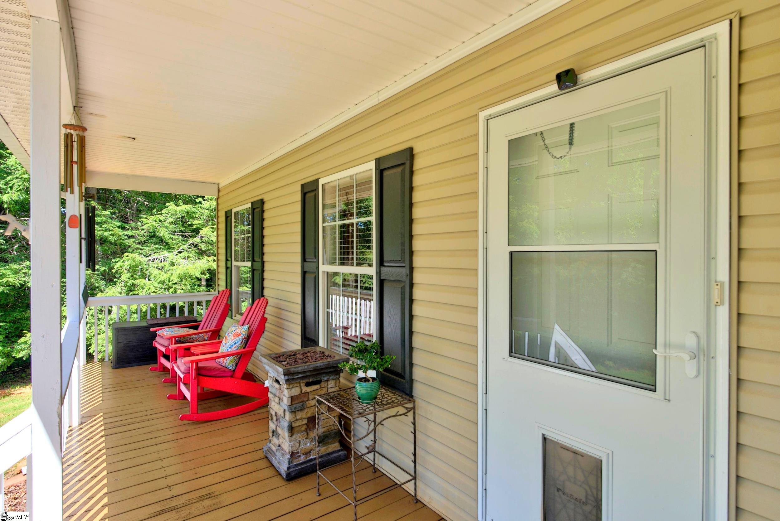 208 Valley Road Property Photo 3