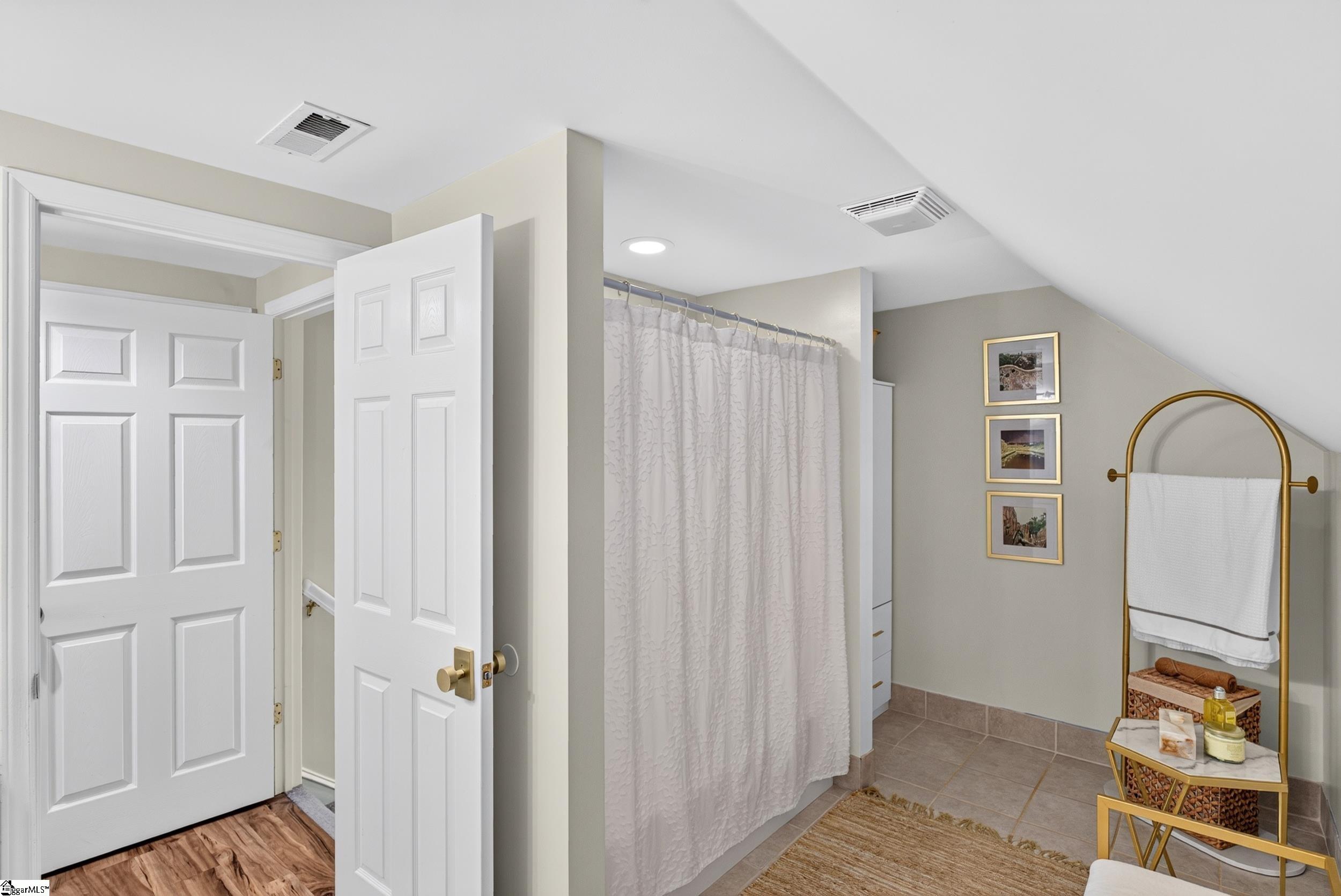 208 Valley Road Property Photo 29