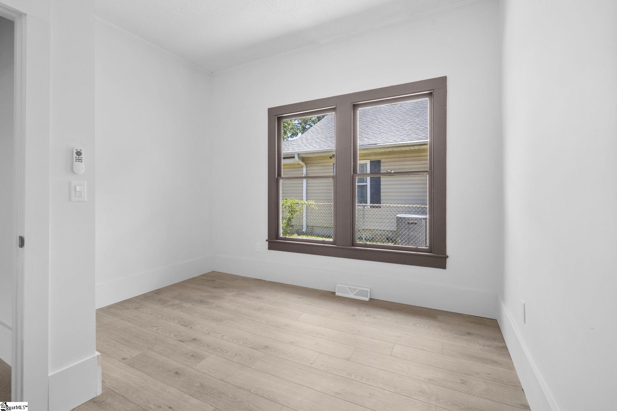 8 Bragg Street Property Photo 20