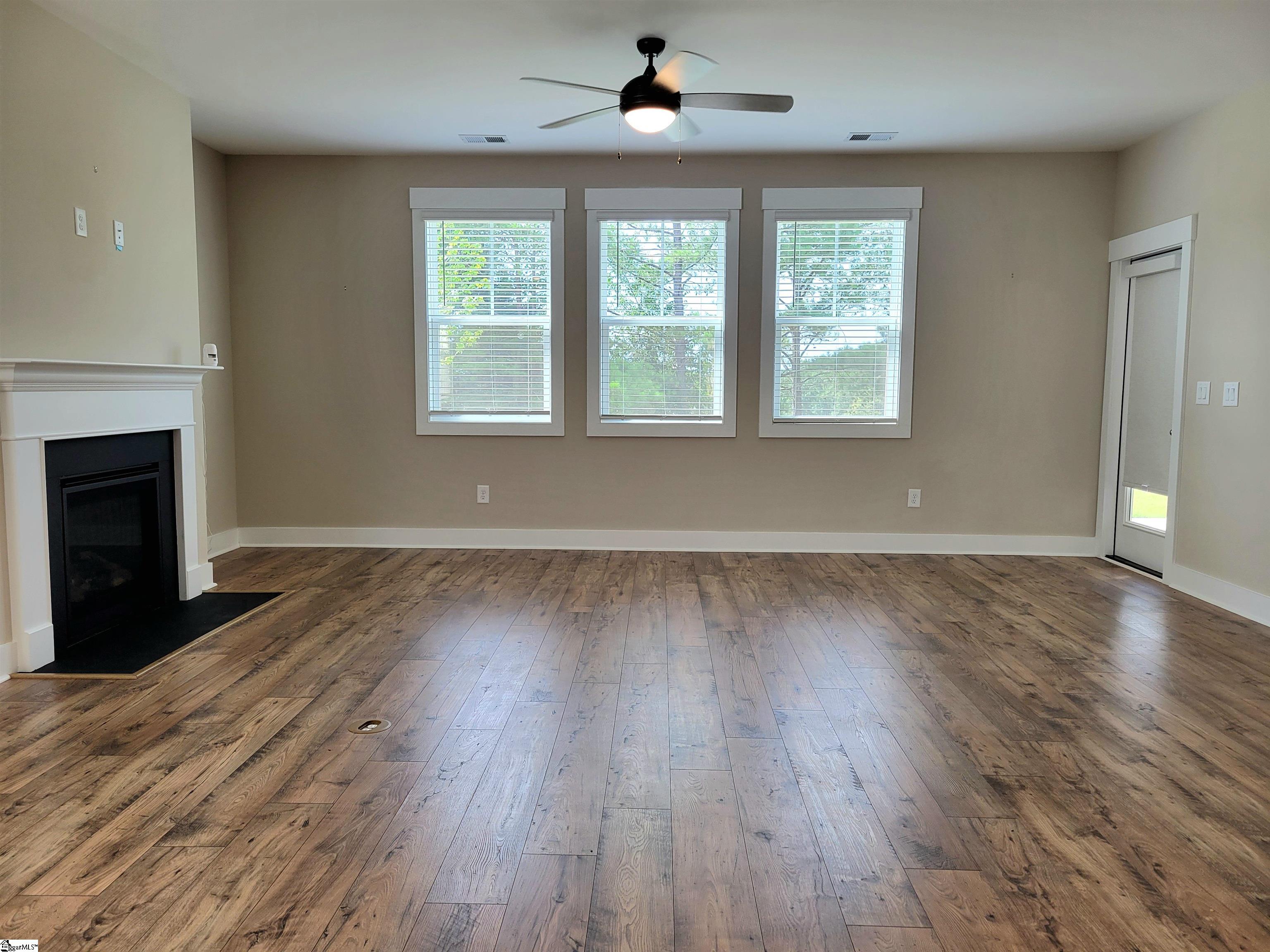 112 Tiger Lily Drive Property Photo 3