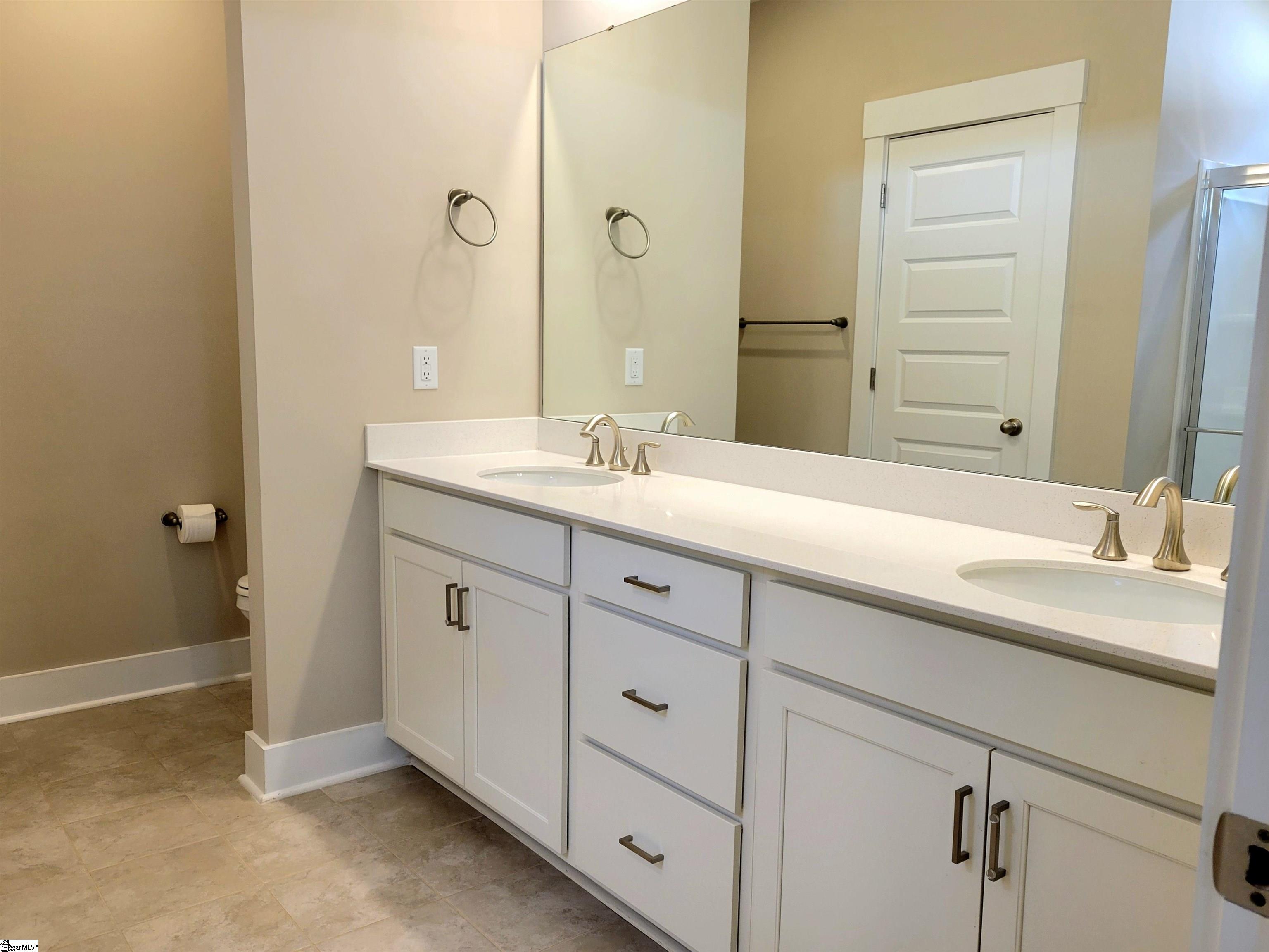 112 Tiger Lily Drive Property Photo 5