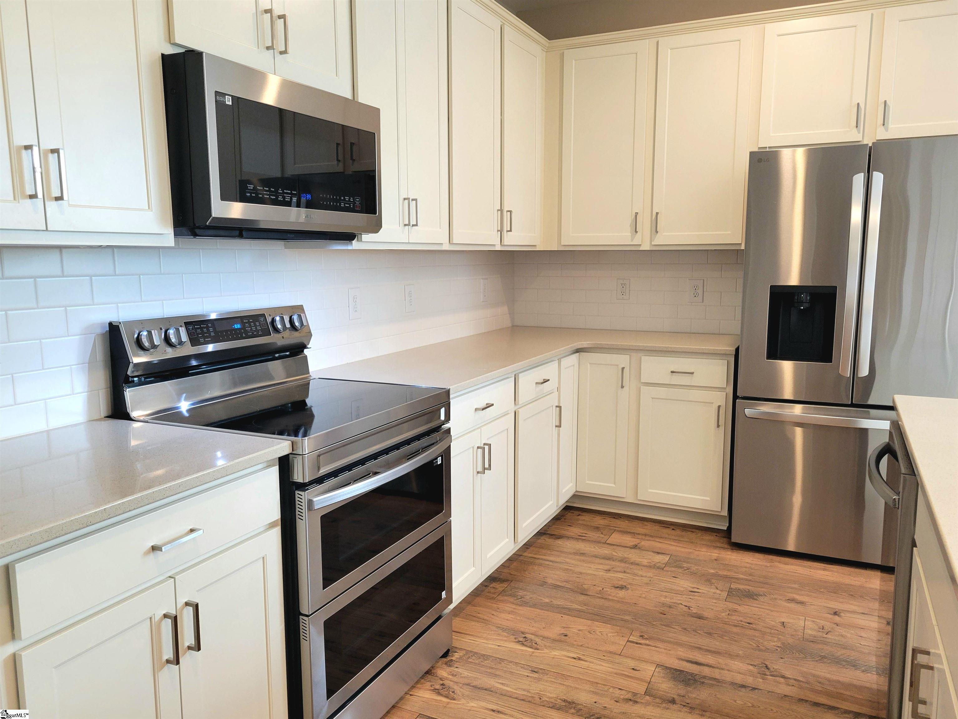112 Tiger Lily Drive Property Photo 8