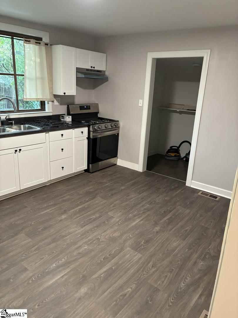 9 A Looper Street Property Photo 7