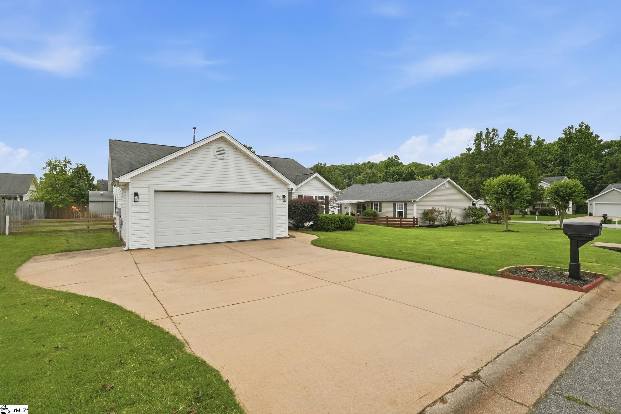 101 Walcott Drive Property Photo 2