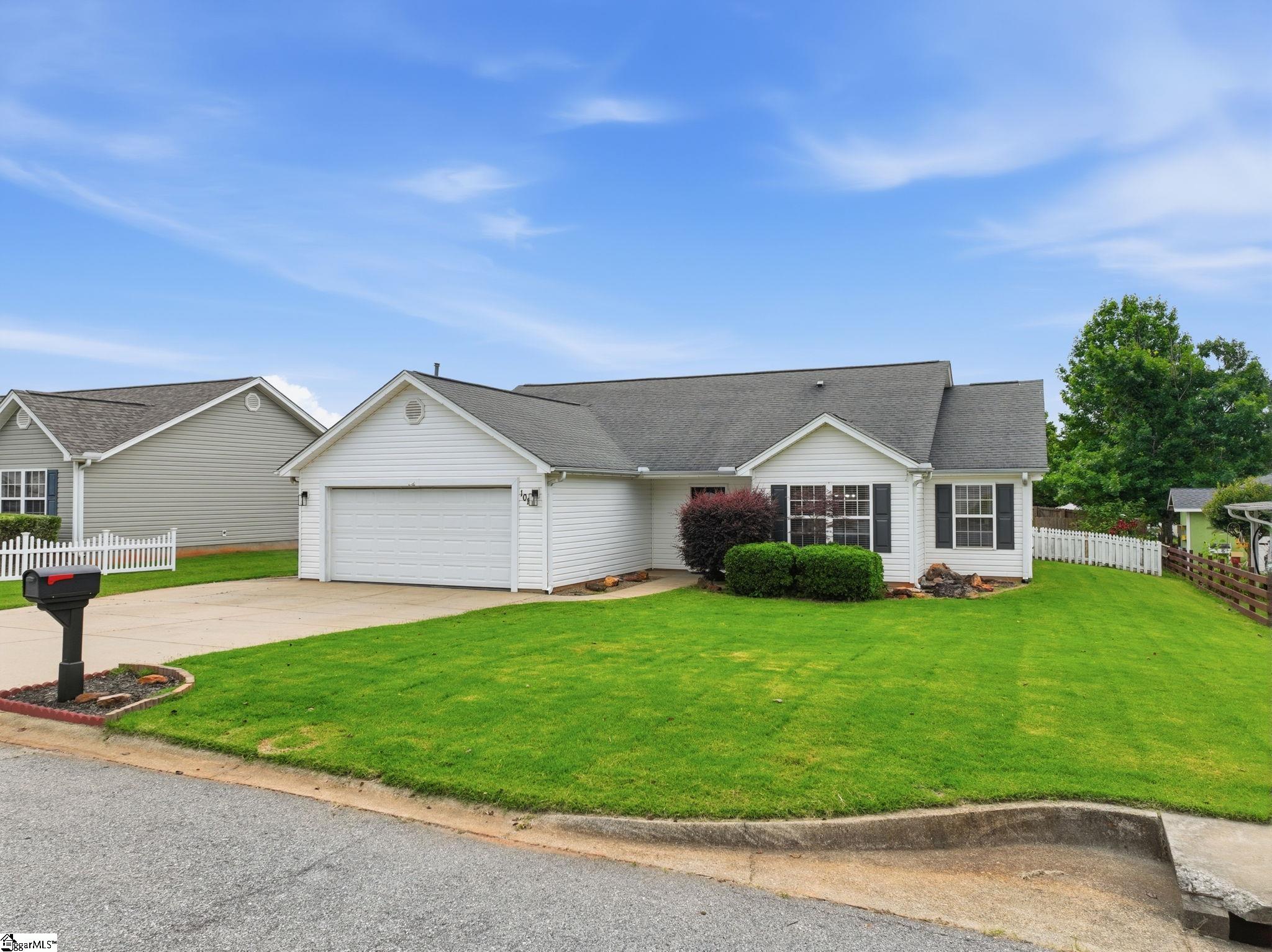 101 Walcott Drive Property Photo 3