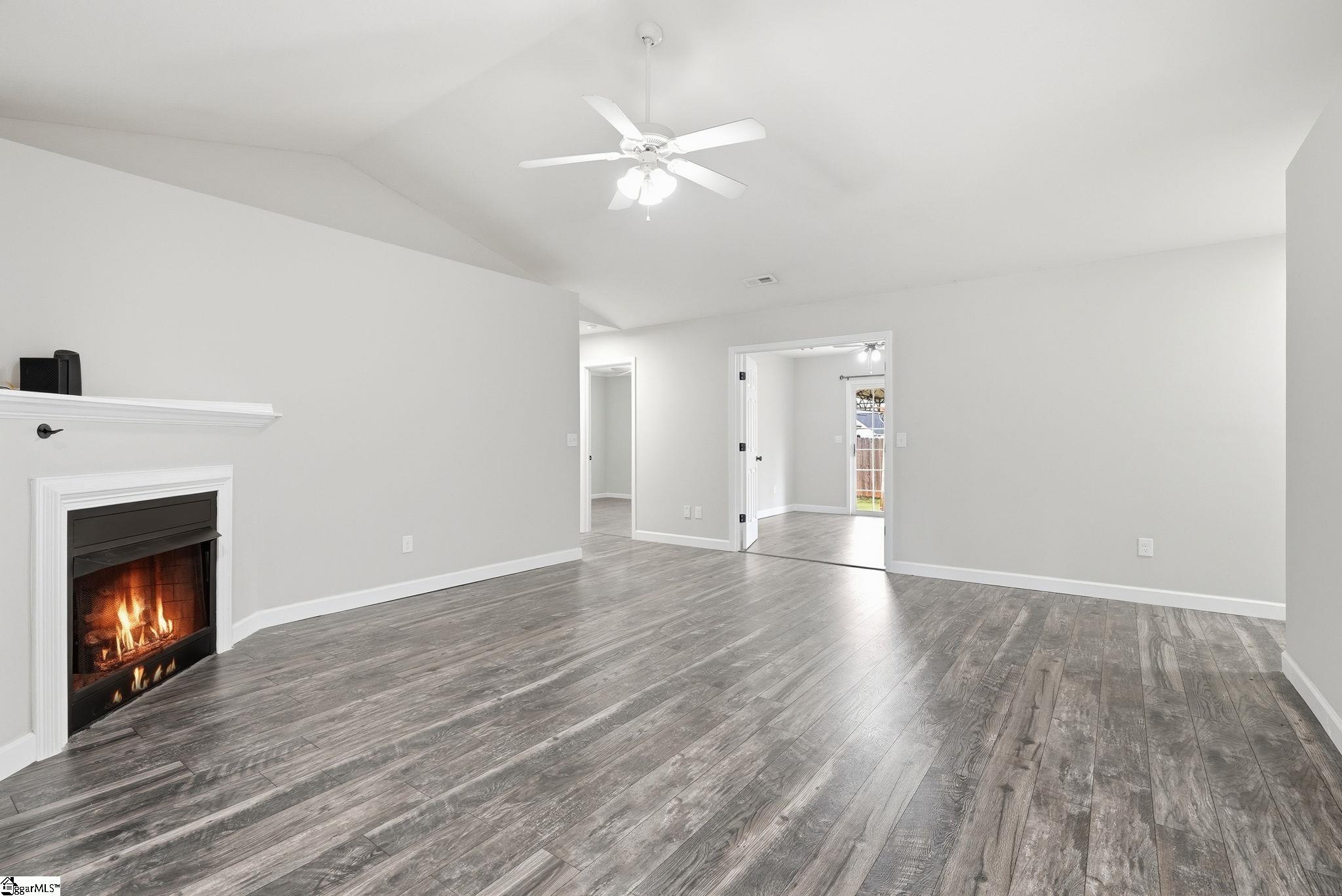 101 Walcott Drive Property Photo 8