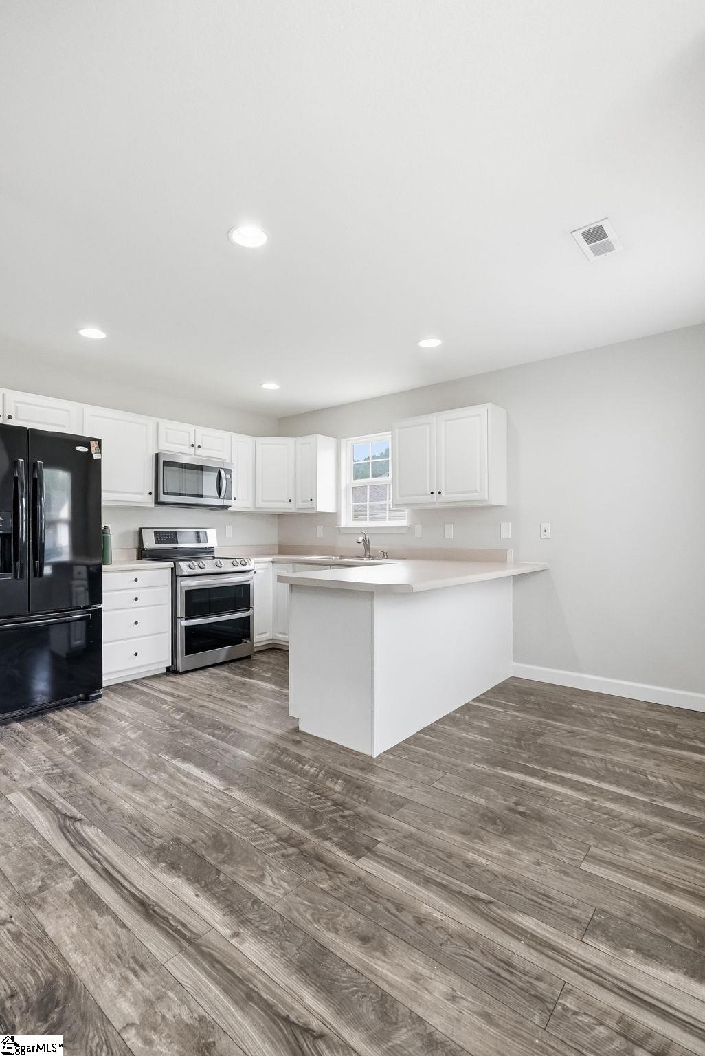 101 Walcott Drive Property Photo 12