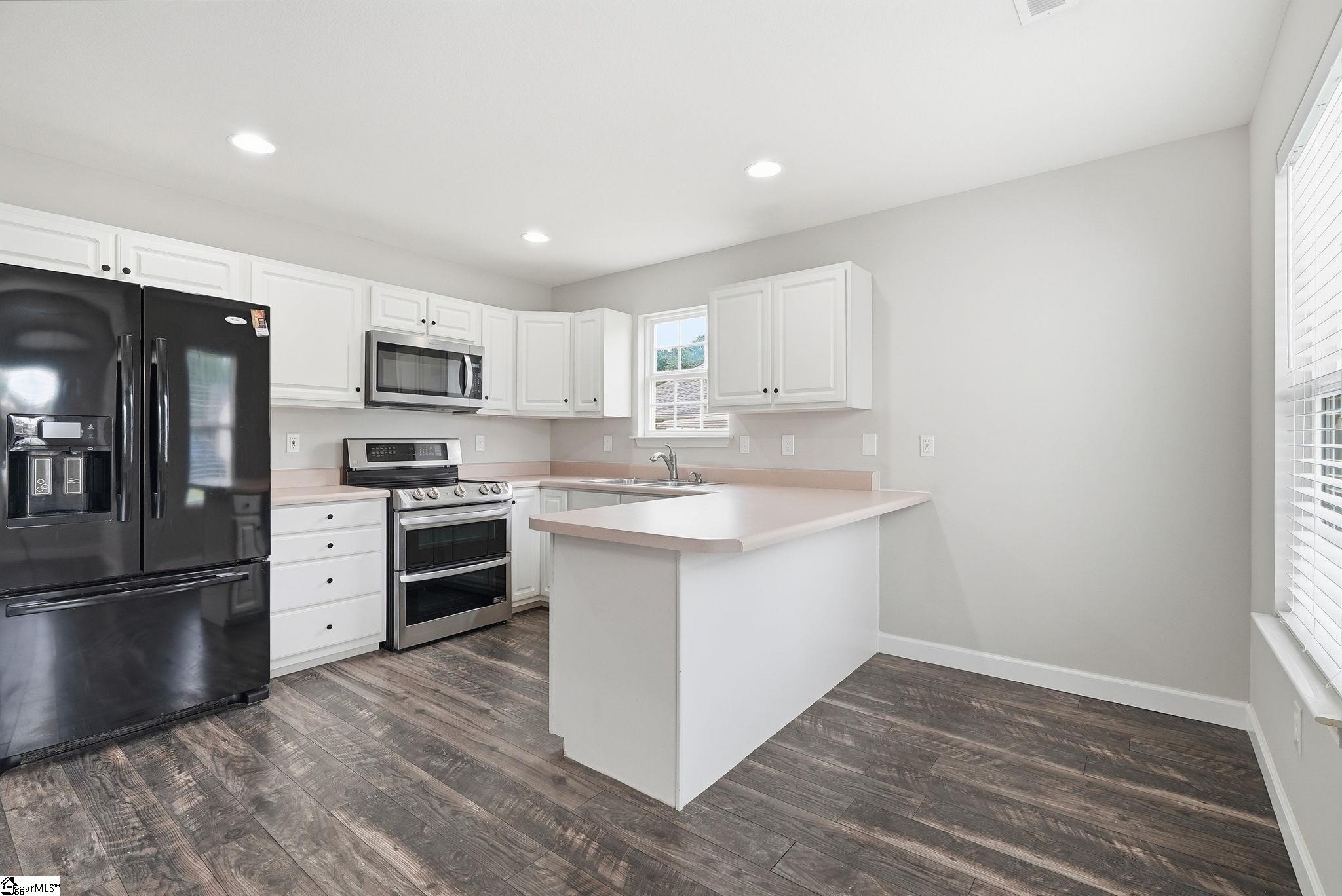 101 Walcott Drive Property Photo 14