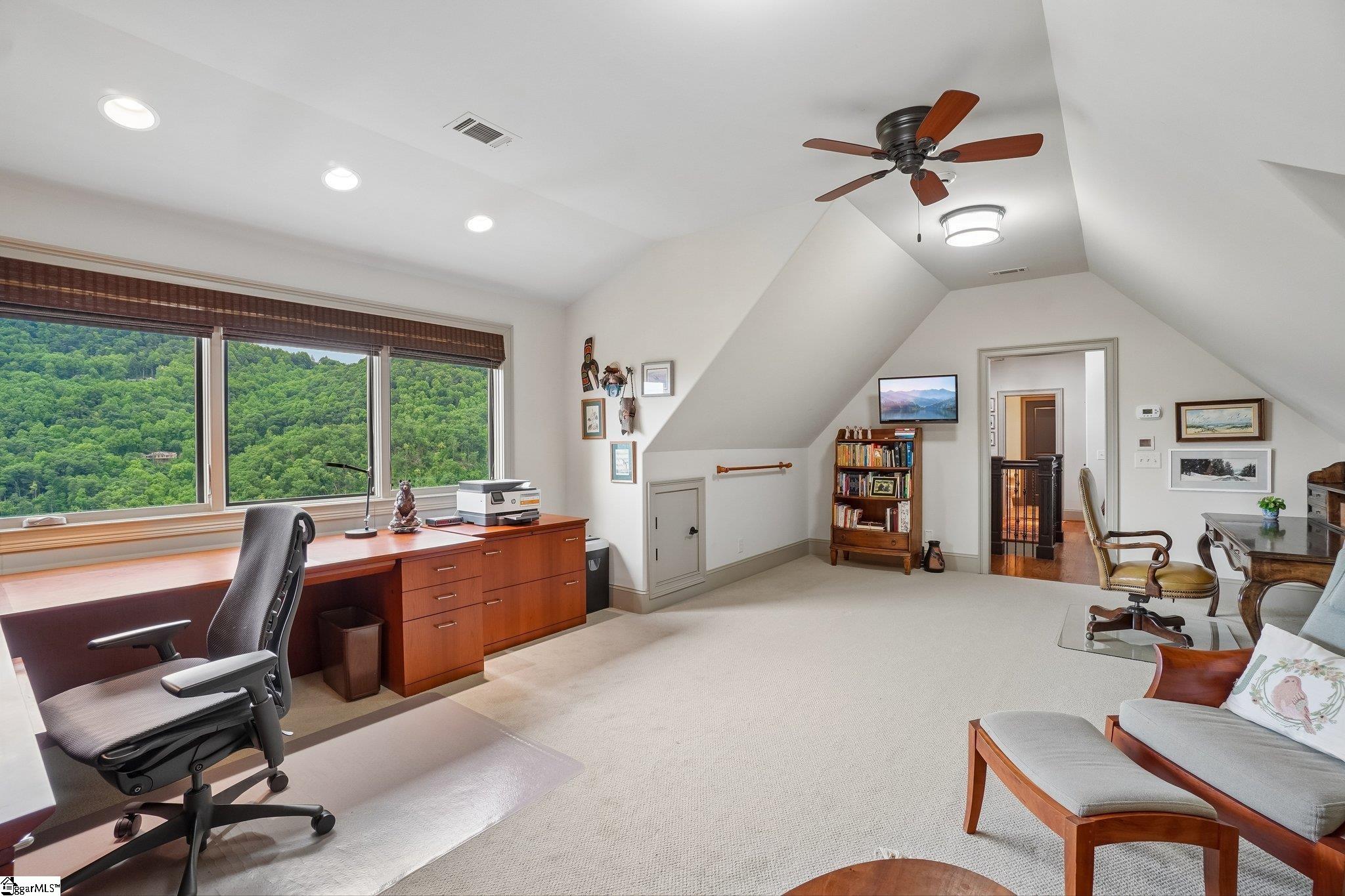 817 Mountain Summit Road Property Photo 18