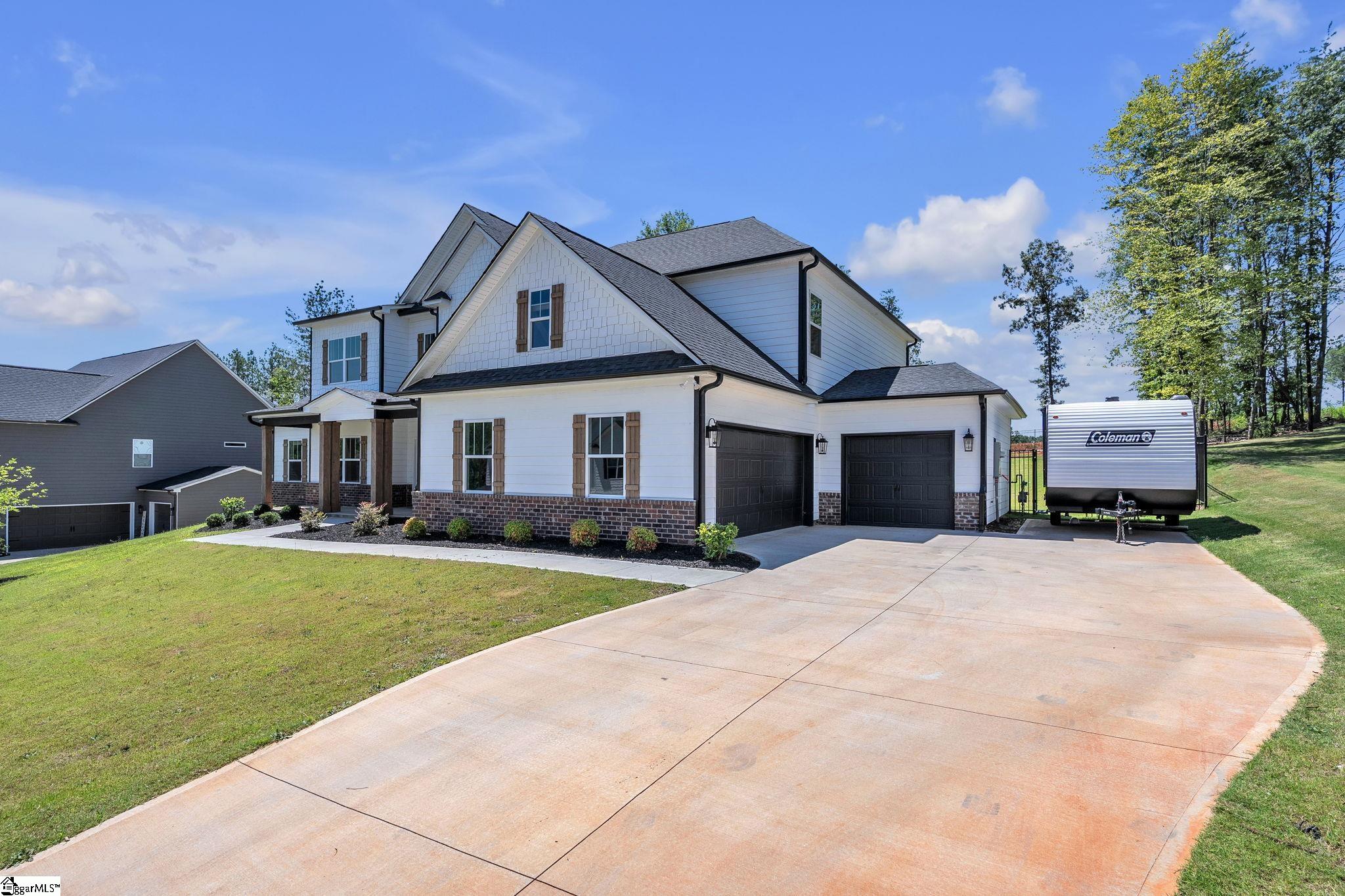 226 Holly Branch Road Property Photo 3