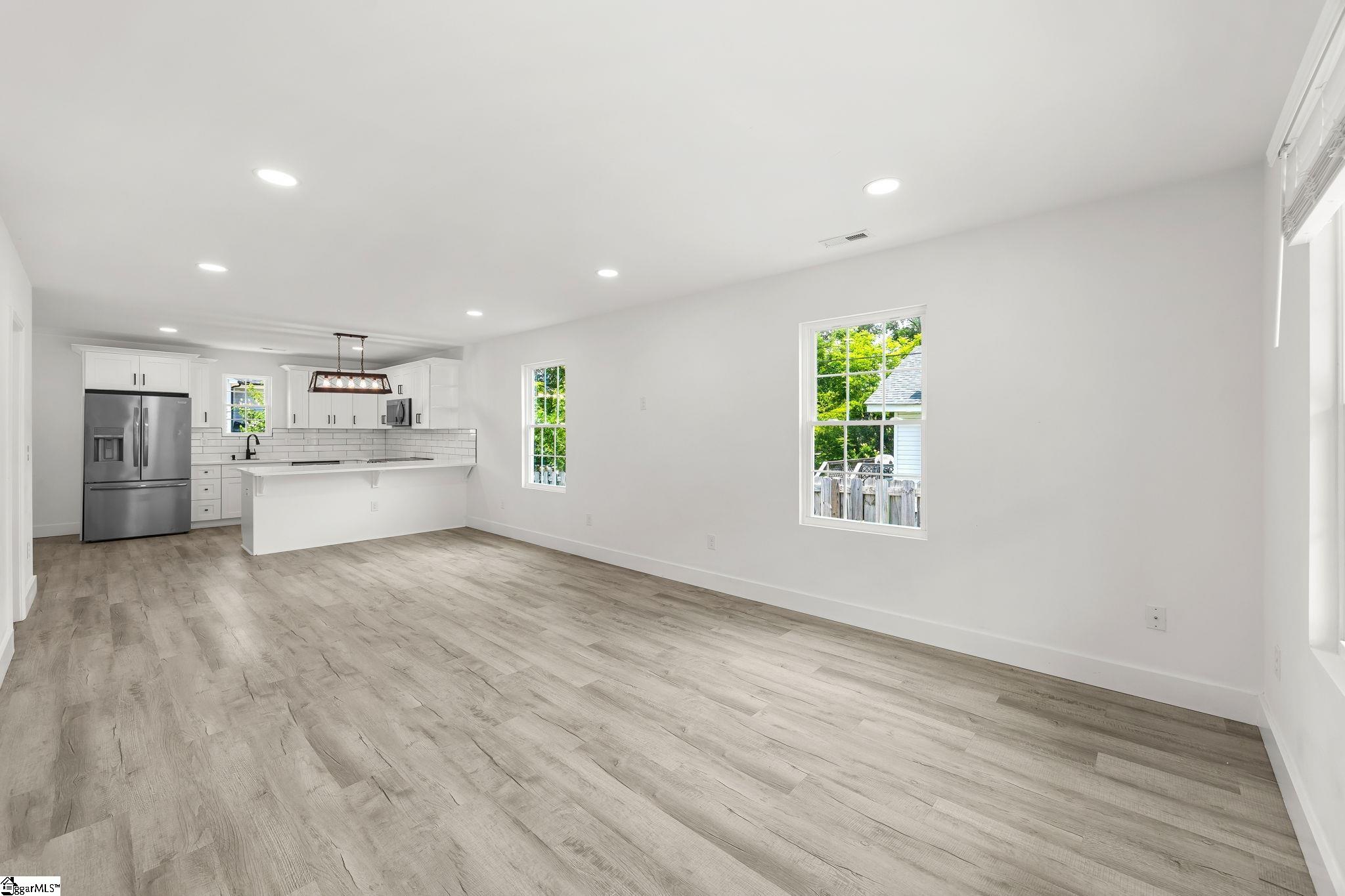 103 Clayton Street Property Photo 4