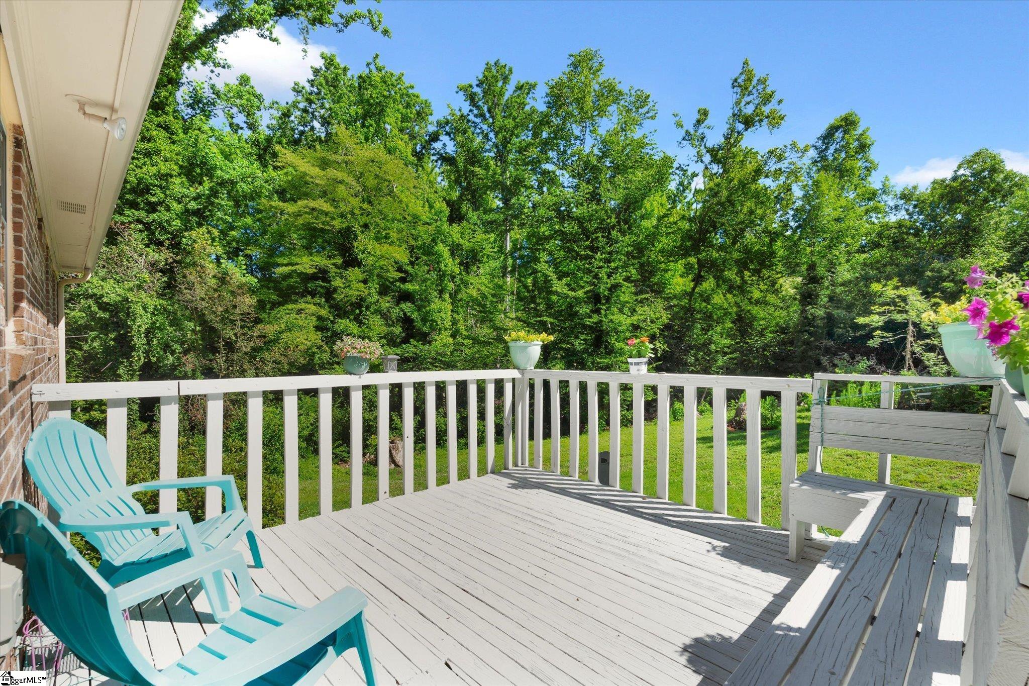 16 Theodore Circle Property Photo 5