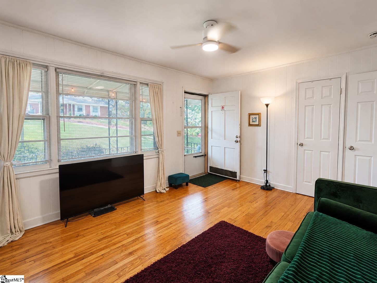 16 Theodore Circle Property Photo 8