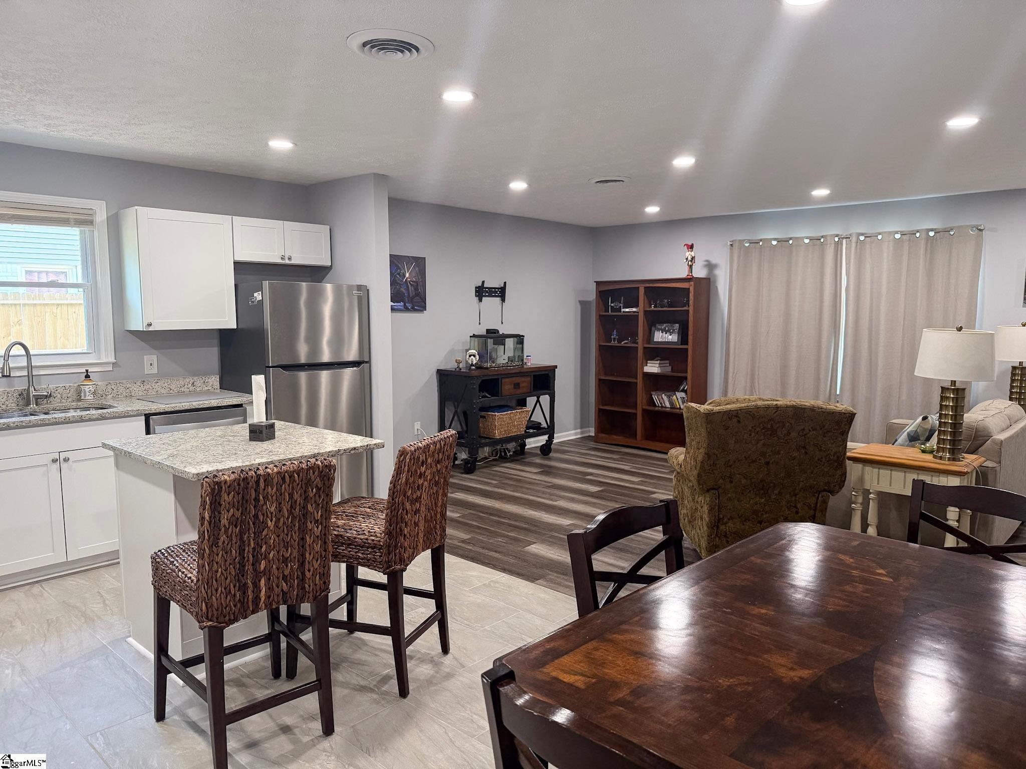 204 Idlewild Avenue Property Photo 4